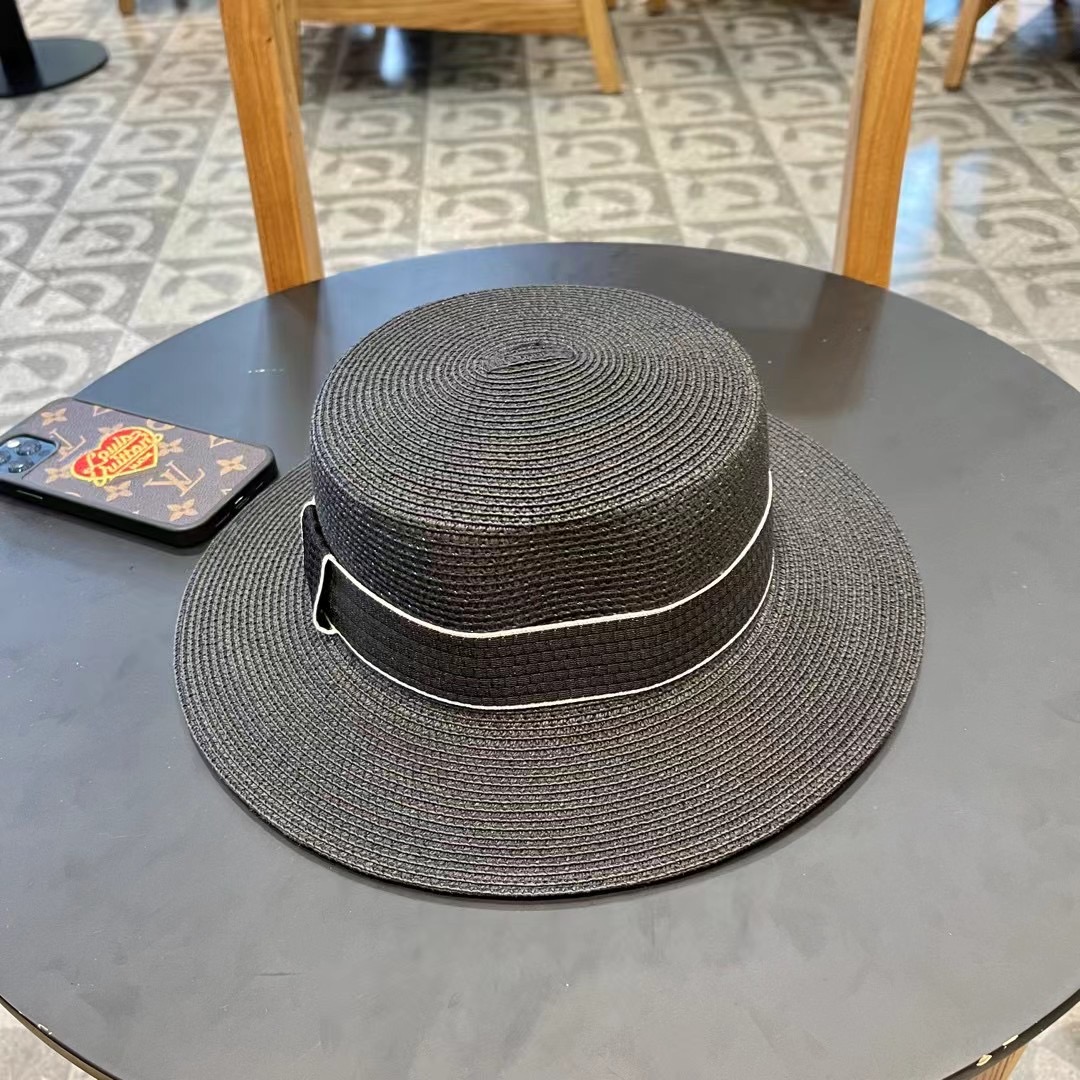  【PRADA普拉达】新款草帽，出街必备超好搭配，赶紧入手！