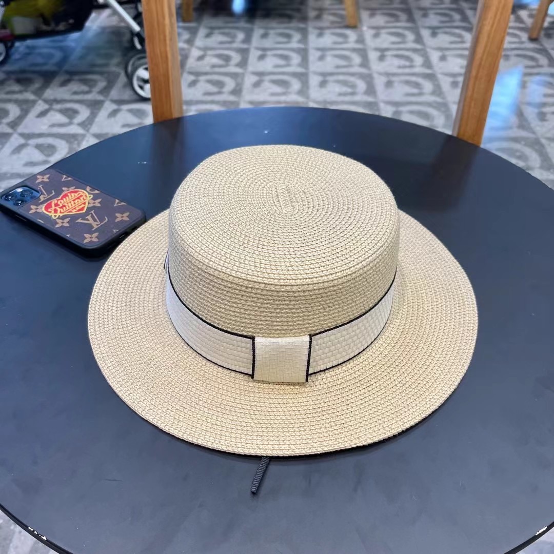  【PRADA普拉达】新款草帽，出街必备超好搭配，赶紧入手！