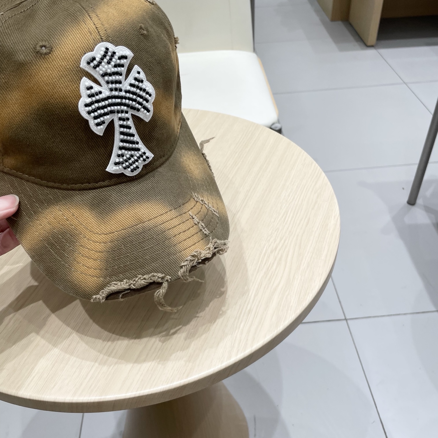  克罗心 🆕🆕新款棒球帽，个性时尚经典十字架标志，休闲带点酷酷的感觉，中性款
男女同款！超好搭！
头围5