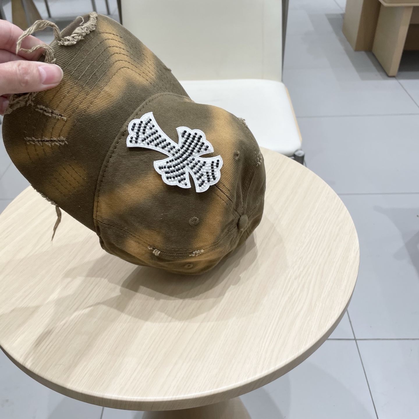  克罗心 🆕🆕新款棒球帽，个性时尚经典十字架标志，休闲带点酷酷的感觉，中性款
男女同款！超好搭！
头围5