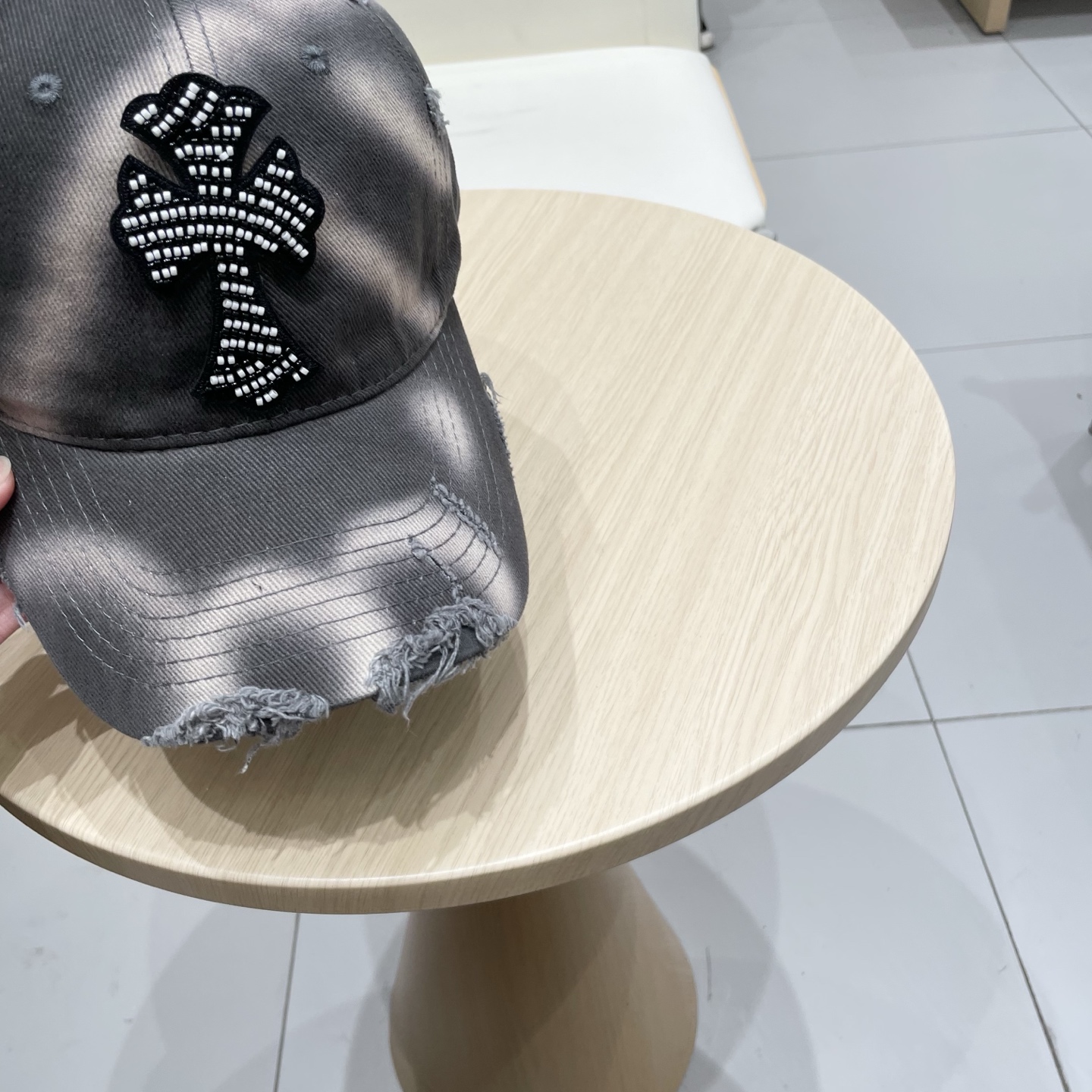  克罗心 🆕🆕新款棒球帽，个性时尚经典十字架标志，休闲带点酷酷的感觉，中性款
男女同款！超好搭！
头围5