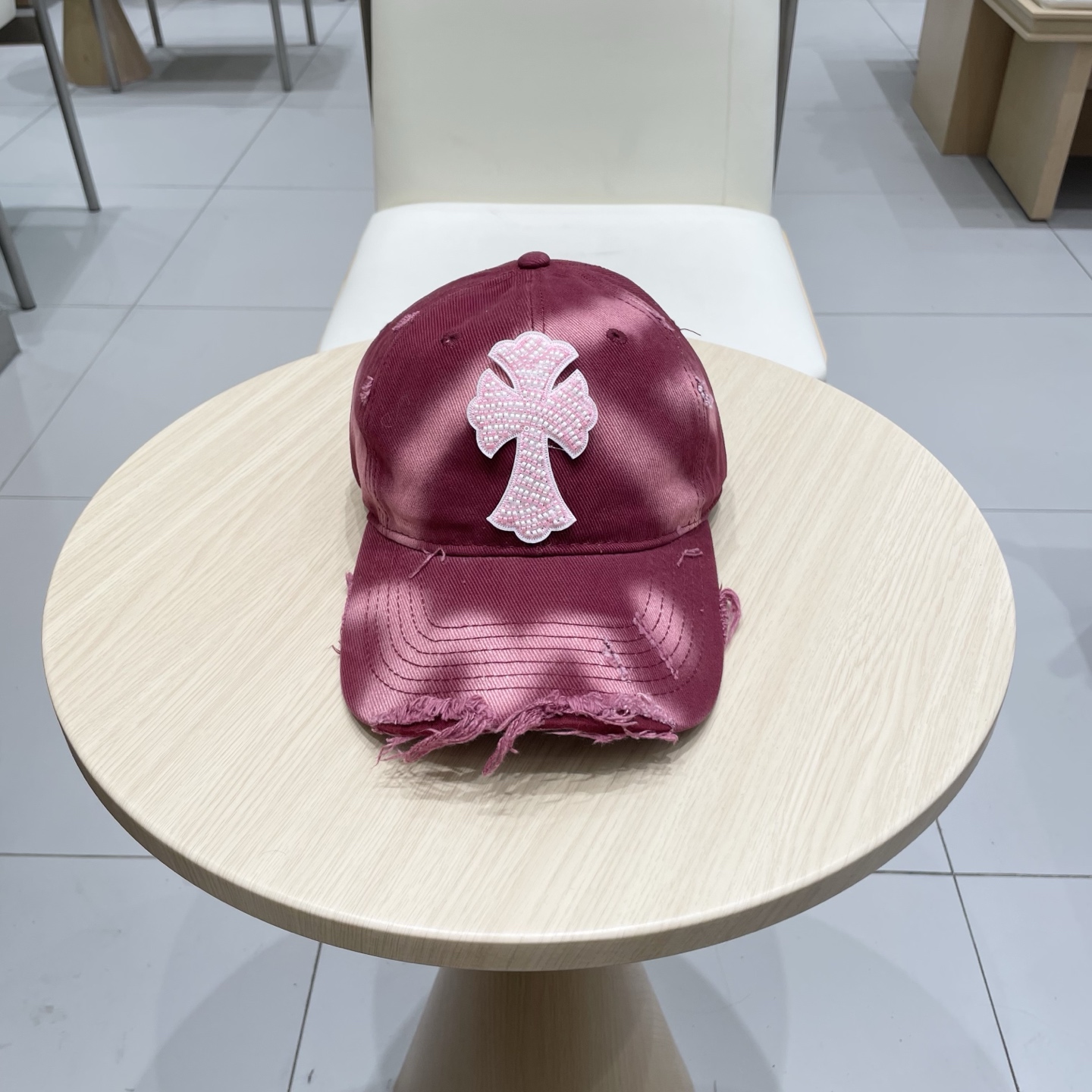  克罗心 🆕🆕新款棒球帽，个性时尚经典十字架标志，休闲带点酷酷的感觉，中性款
男女同款！超好搭！
头围5
