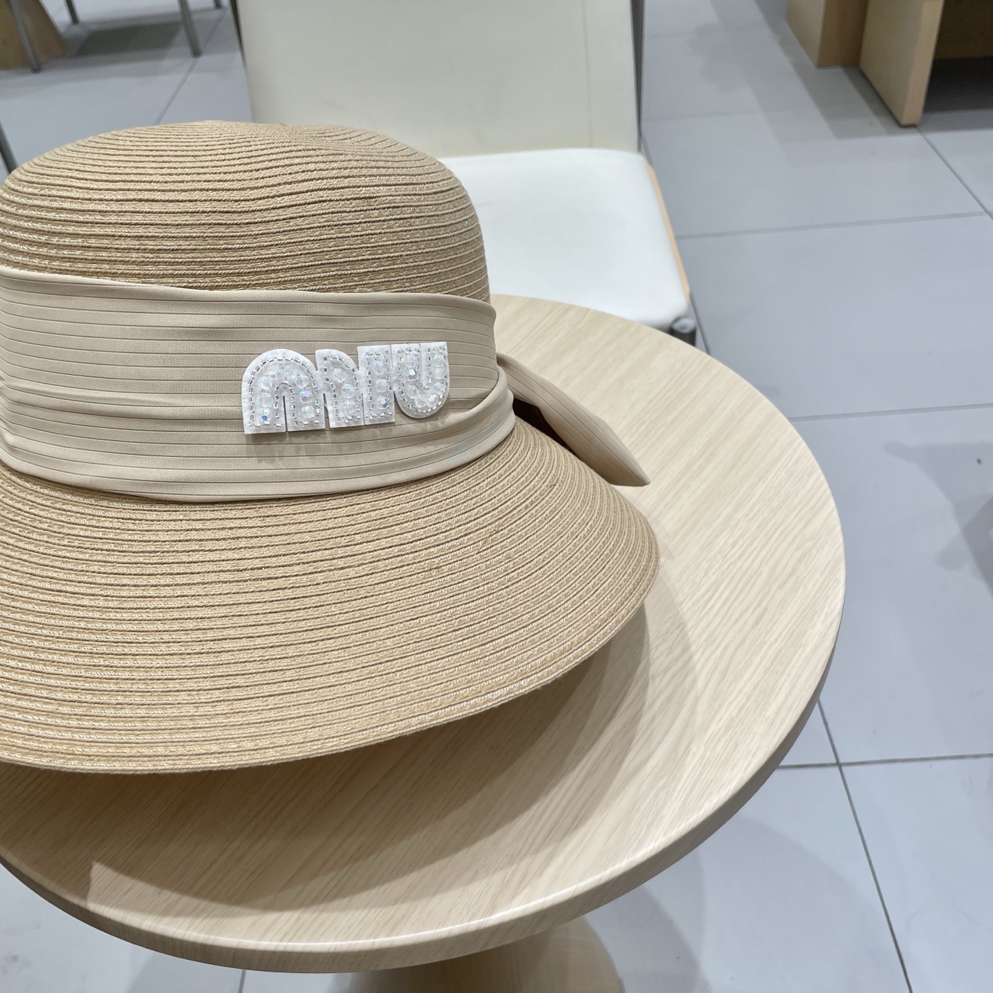 缪缪miumiu简约蝴蝶结大帽檐草帽女夏季海边防晒沙滩帽子可折叠遮阳帽太阳帽