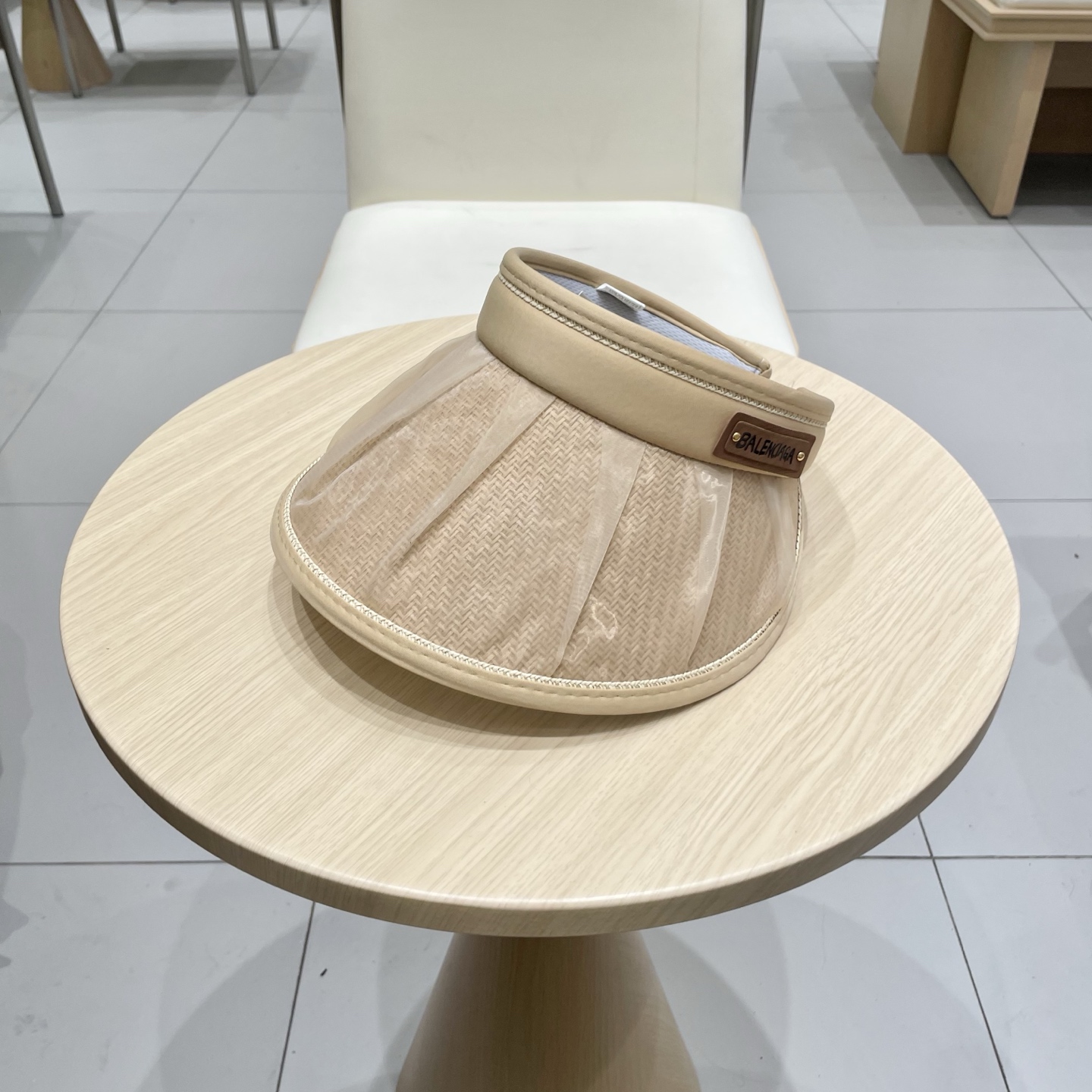最新巴黎世家BALENCIAGA，空顶遮阳帽，最好品质的，休闲大方，大家自己对比哦