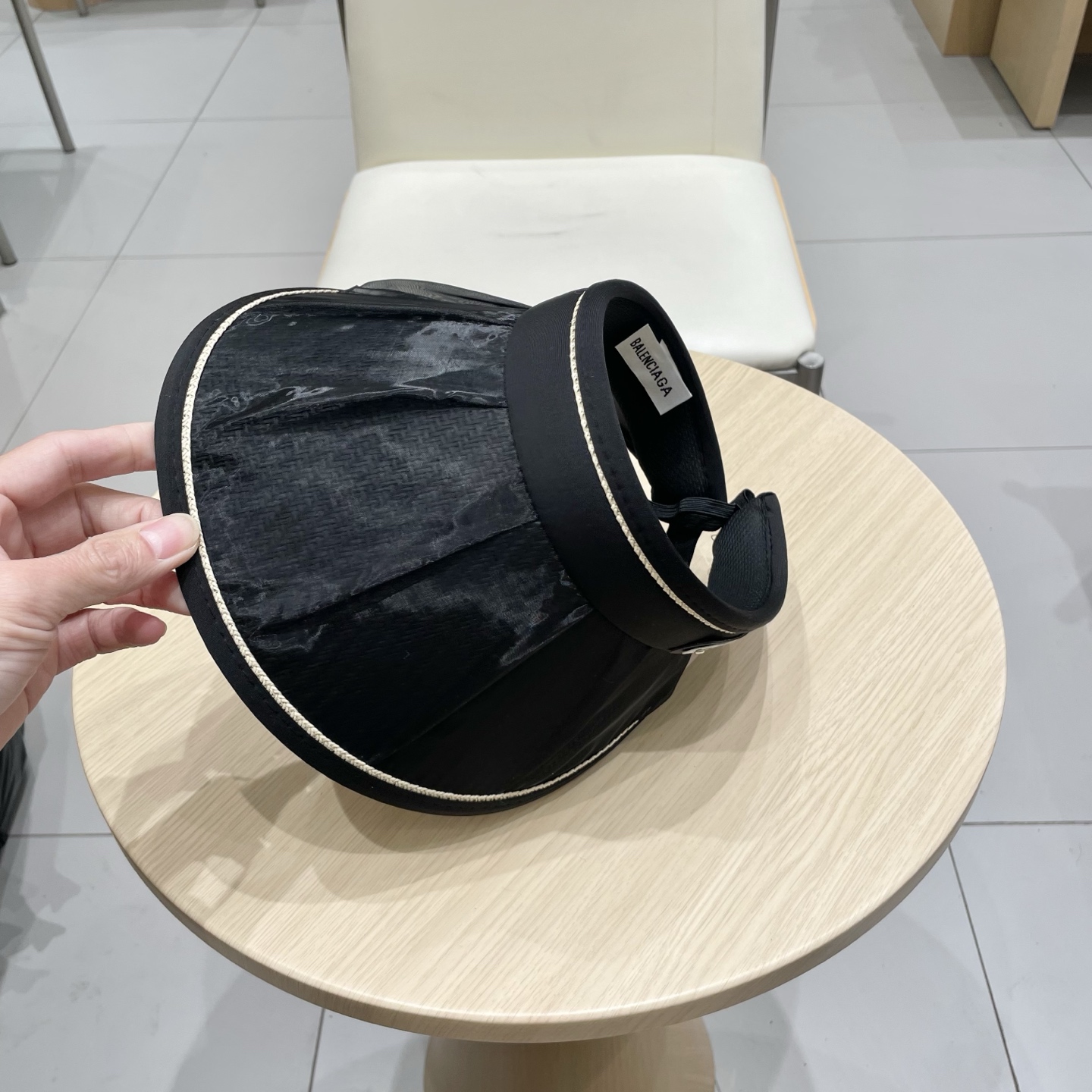 最新巴黎世家BALENCIAGA，空顶遮阳帽，最好品质的，休闲大方，大家自己对比哦