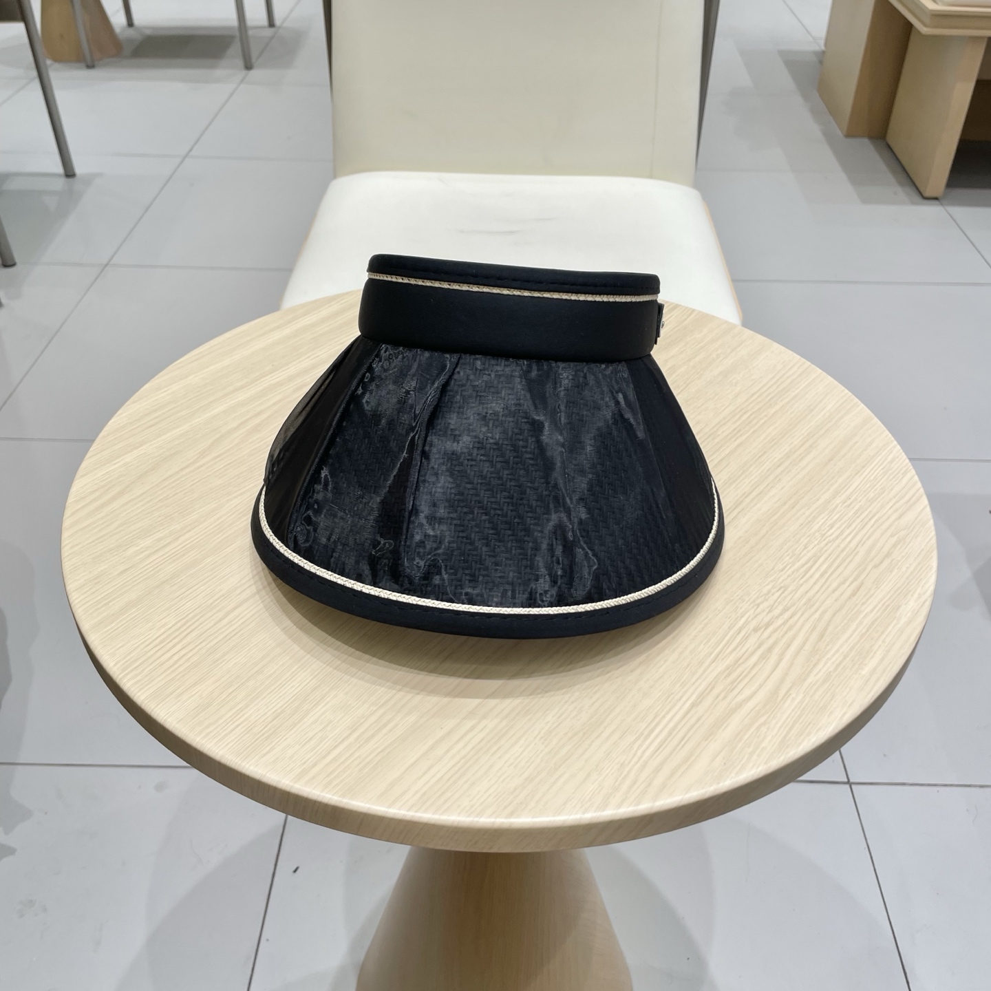 最新巴黎世家BALENCIAGA，空顶遮阳帽，最好品质的，休闲大方，大家自己对比哦