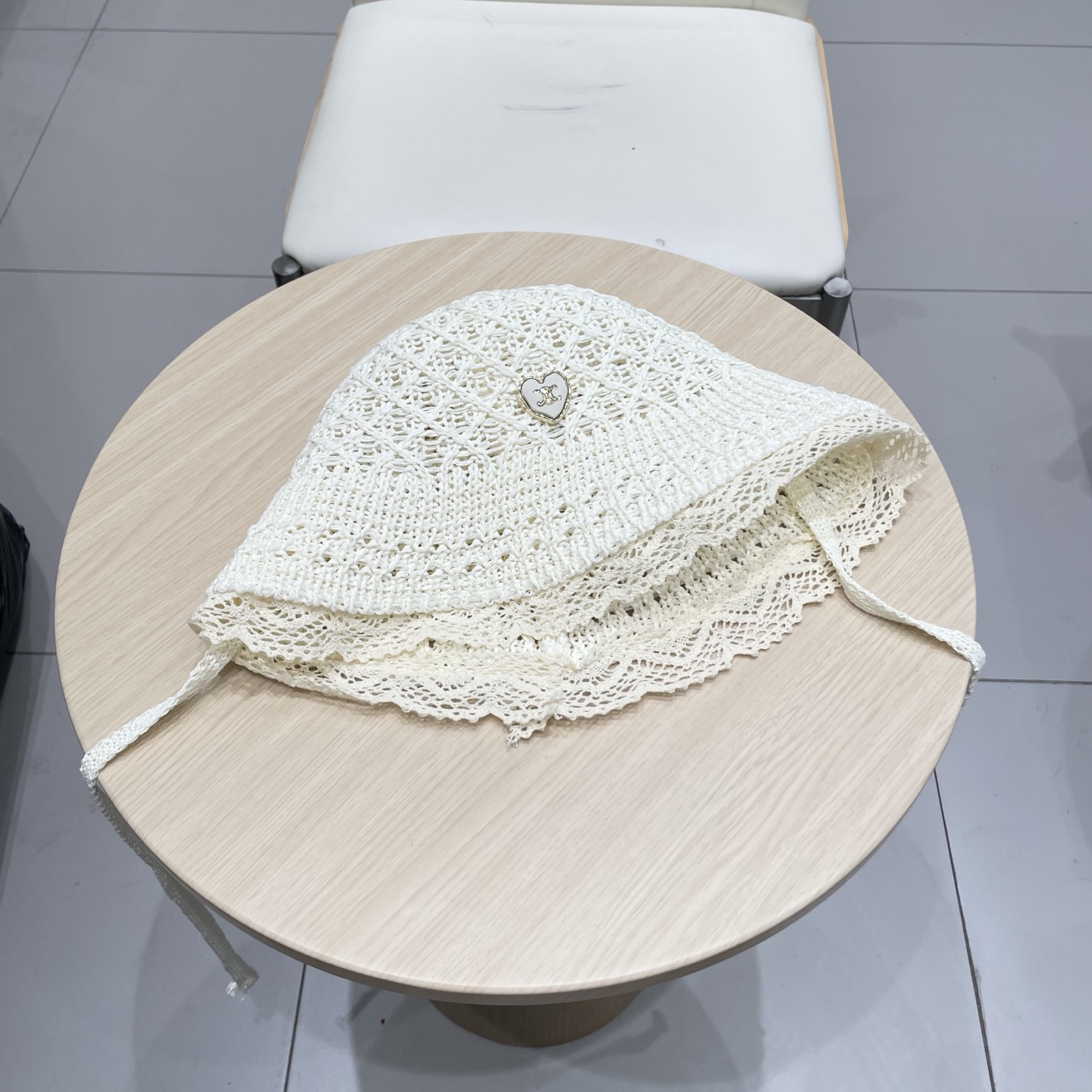  celine塞琳2025新春夏韩版镂空钩花草帽子女出游百搭显脸小遮阳防晒渔夫帽潮