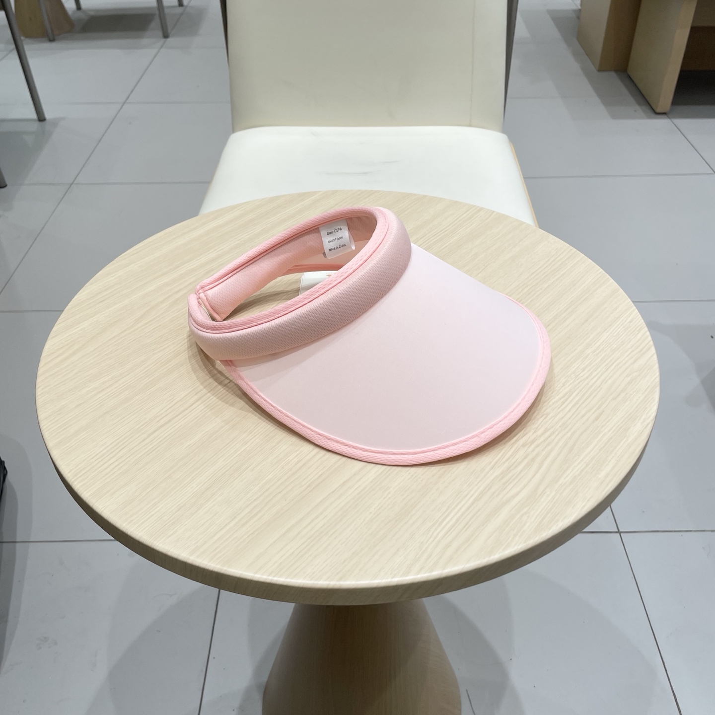  LV 路易威登 Louis Vuitton 😎春夏空顶帽
空顶帽通勤必备 一秒高颅顶 视觉显脸小
早八