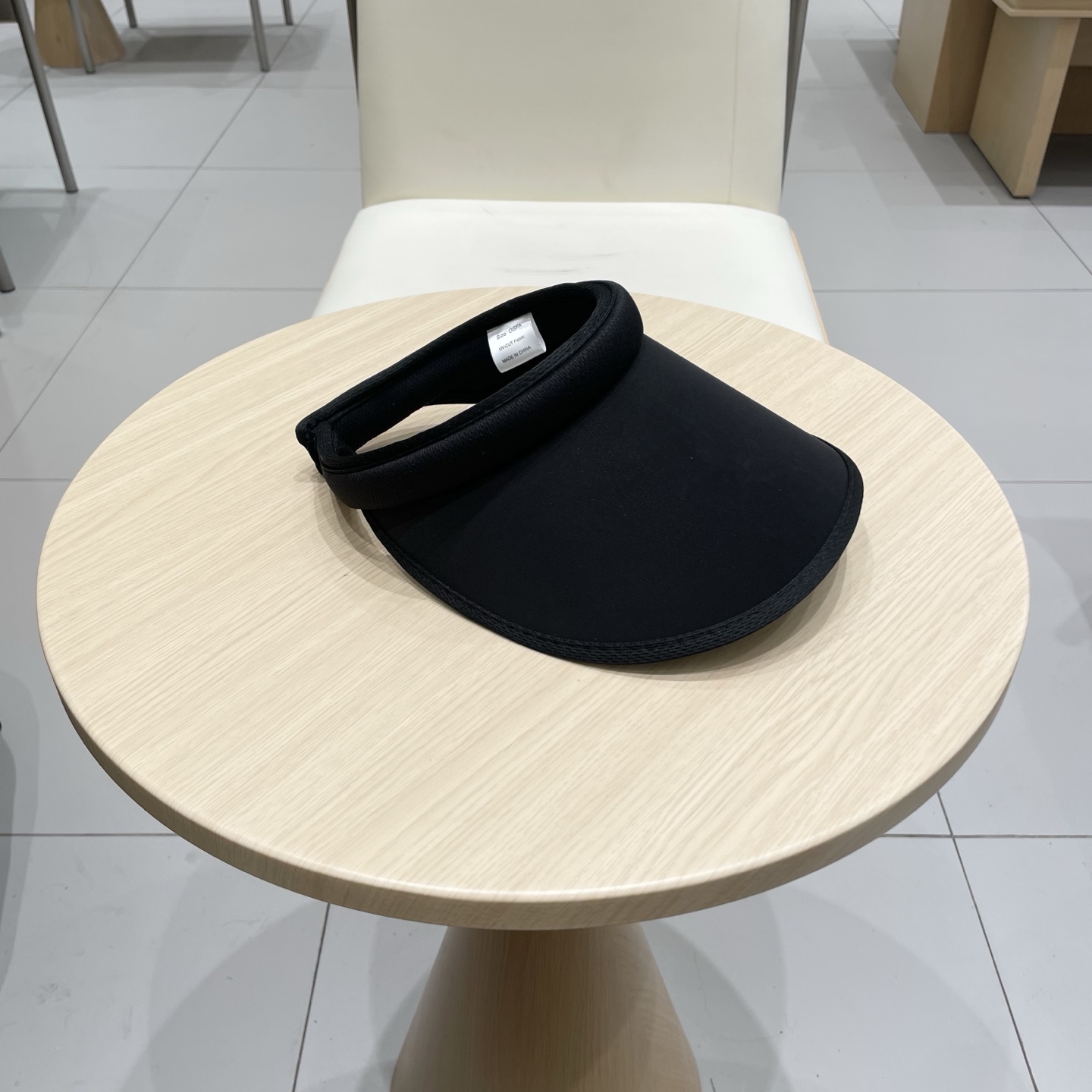  LV 路易威登 Louis Vuitton 😎春夏空顶帽
空顶帽通勤必备 一秒高颅顶 视觉显脸小
早八