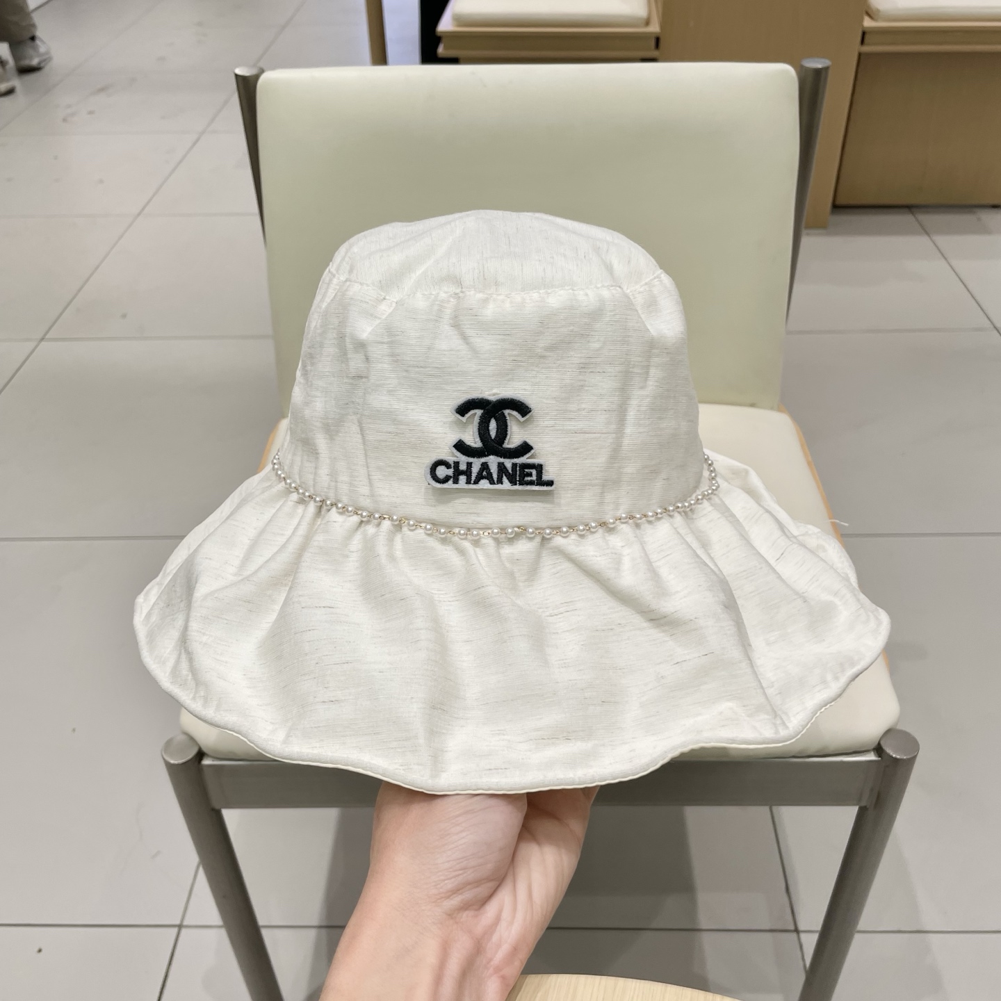  Chanel香奈儿夏季太阳遮阳帽子女防晒小香珍珠纯色渔夫帽2025新款大帽檐