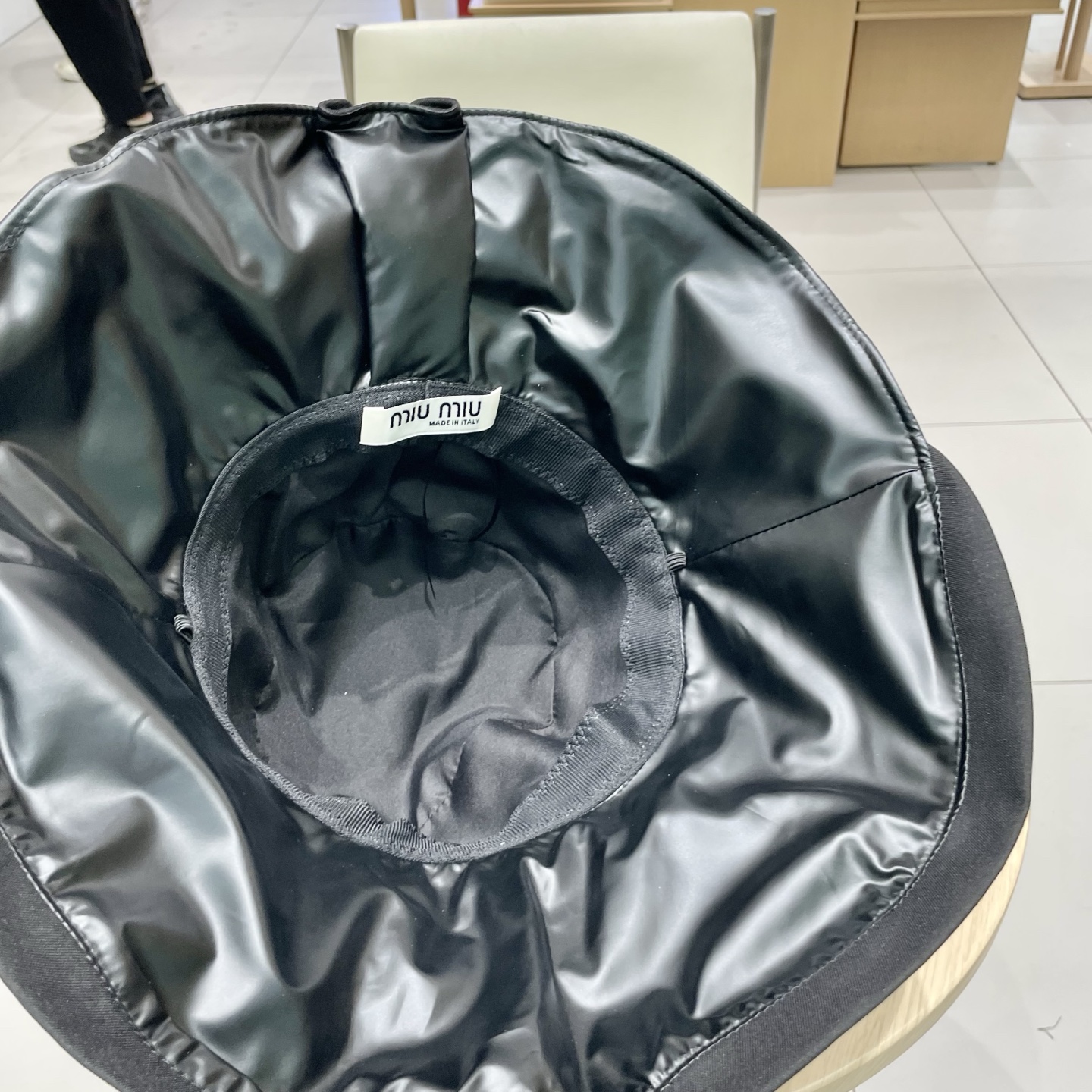  缪缪miumiu渔夫帽子女夏季新款大檐优雅蝴蝶结遮阳帽户外出游遮脸防晒太阳帽