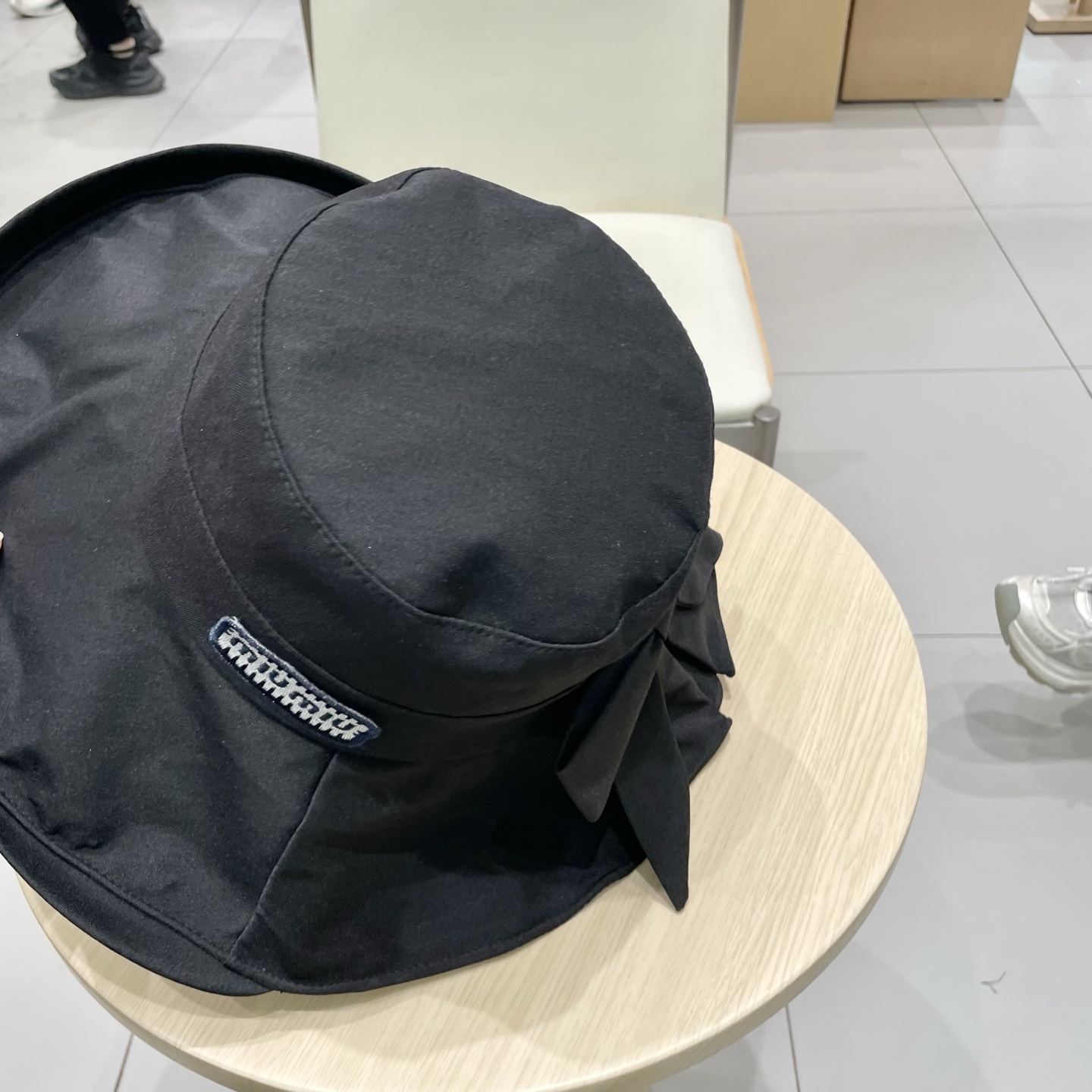  缪缪miumiu渔夫帽子女夏季新款大檐优雅蝴蝶结遮阳帽户外出游遮脸防晒太阳帽