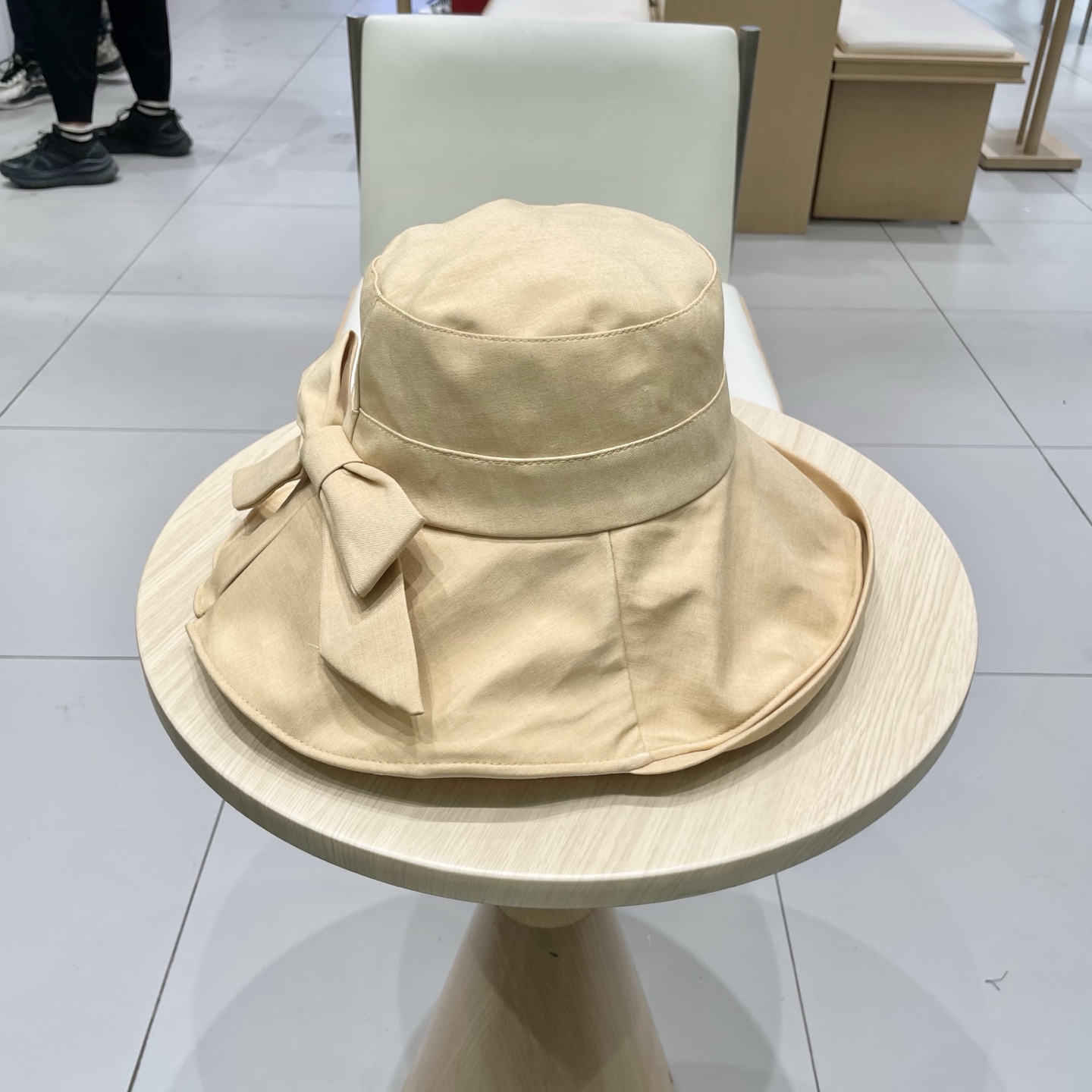  缪缪miumiu渔夫帽子女夏季新款大檐优雅蝴蝶结遮阳帽户外出游遮脸防晒太阳帽