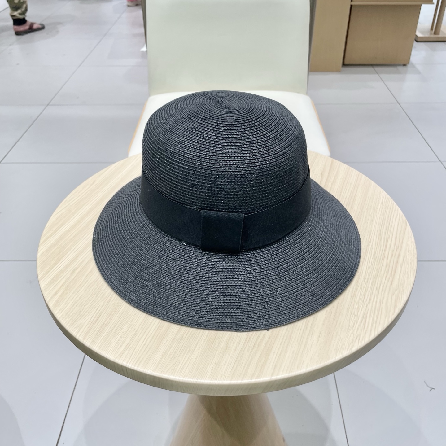  alo 新款草帽来啦~‼️
草帽季 必入款！ 大牌高级感十足！