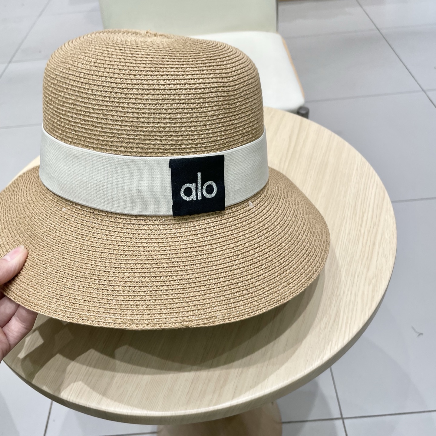  alo 新款草帽来啦~‼️
草帽季 必入款！ 大牌高级感十足！