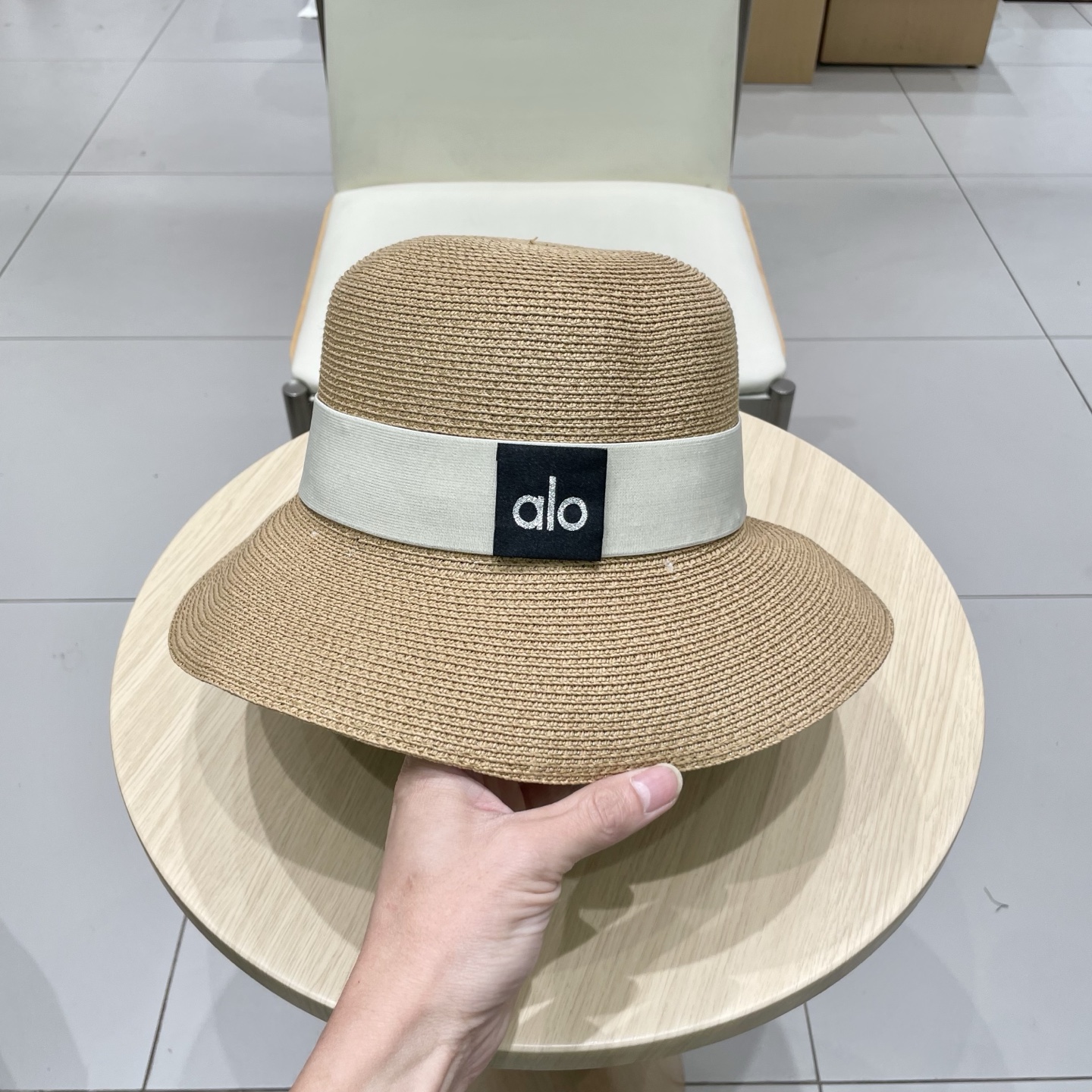  alo 新款草帽来啦~‼️
草帽季 必入款！ 大牌高级感十足！