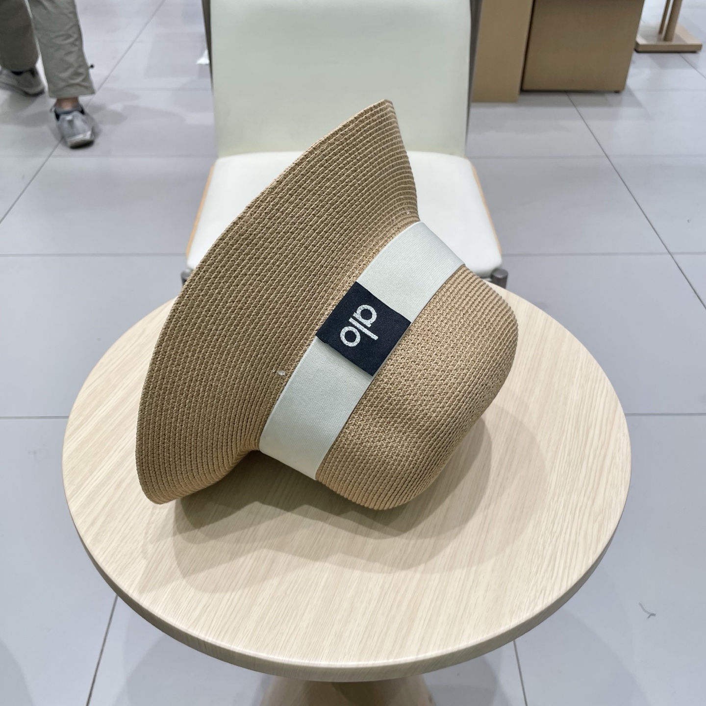  alo 新款草帽来啦~‼️
草帽季 必入款！ 大牌高级感十足！