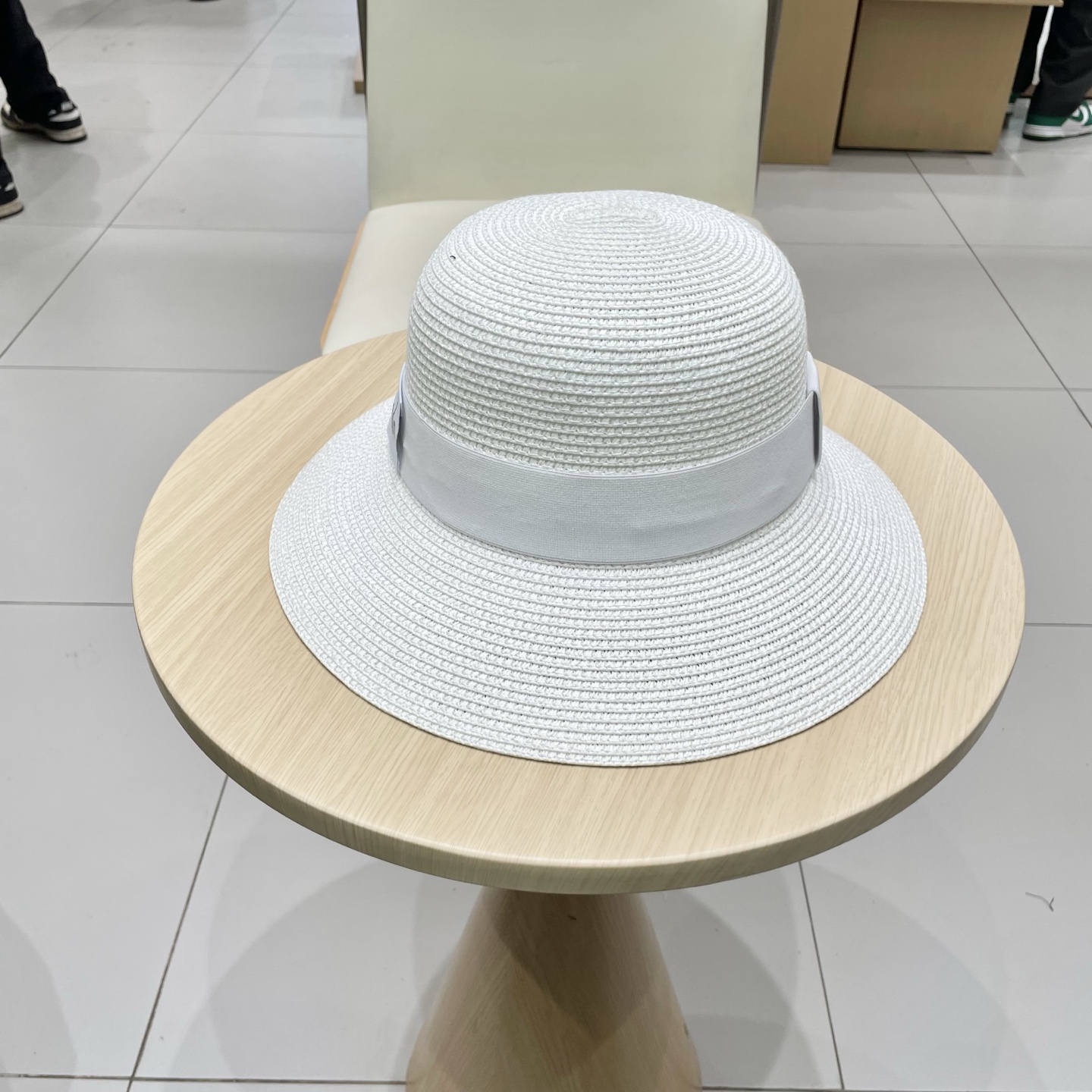  alo 新款草帽来啦~‼️
草帽季 必入款！ 大牌高级感十足！