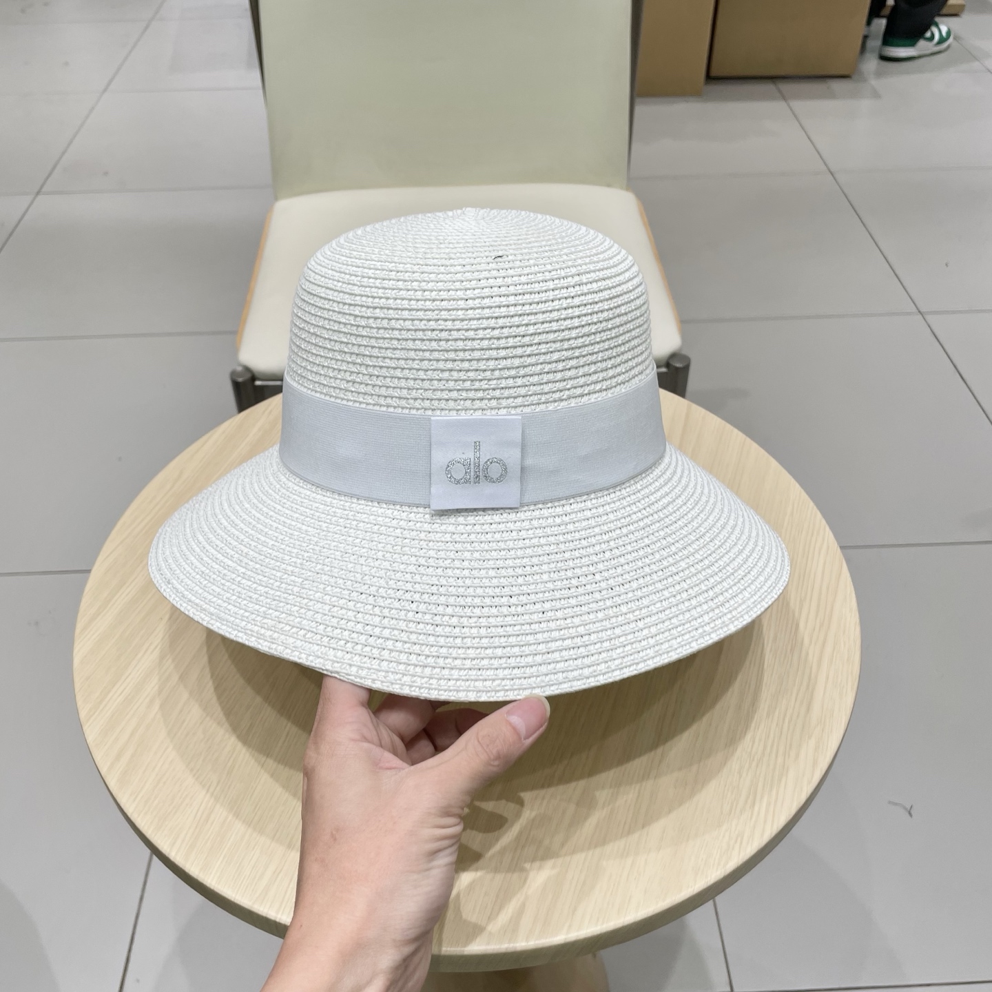  alo 新款草帽来啦~‼️
草帽季 必入款！ 大牌高级感十足！