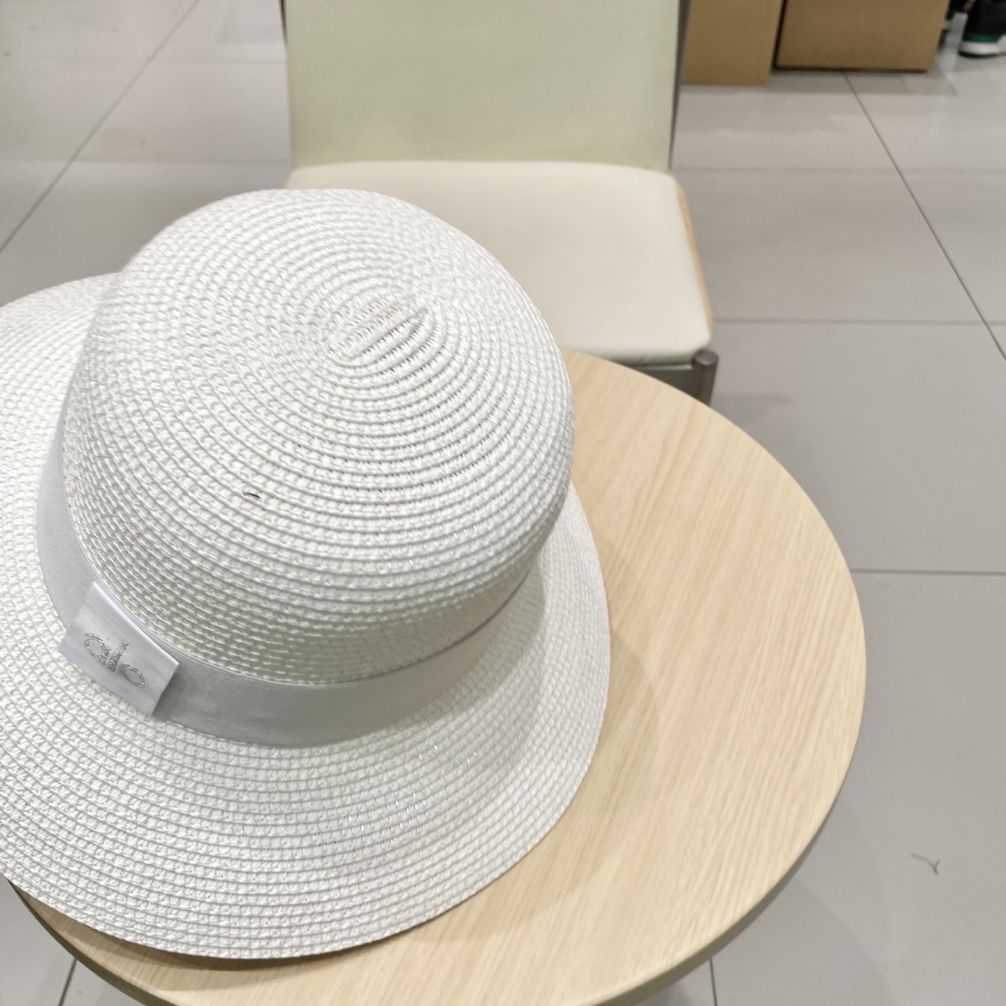  alo 新款草帽来啦~‼️
草帽季 必入款！ 大牌高级感十足！