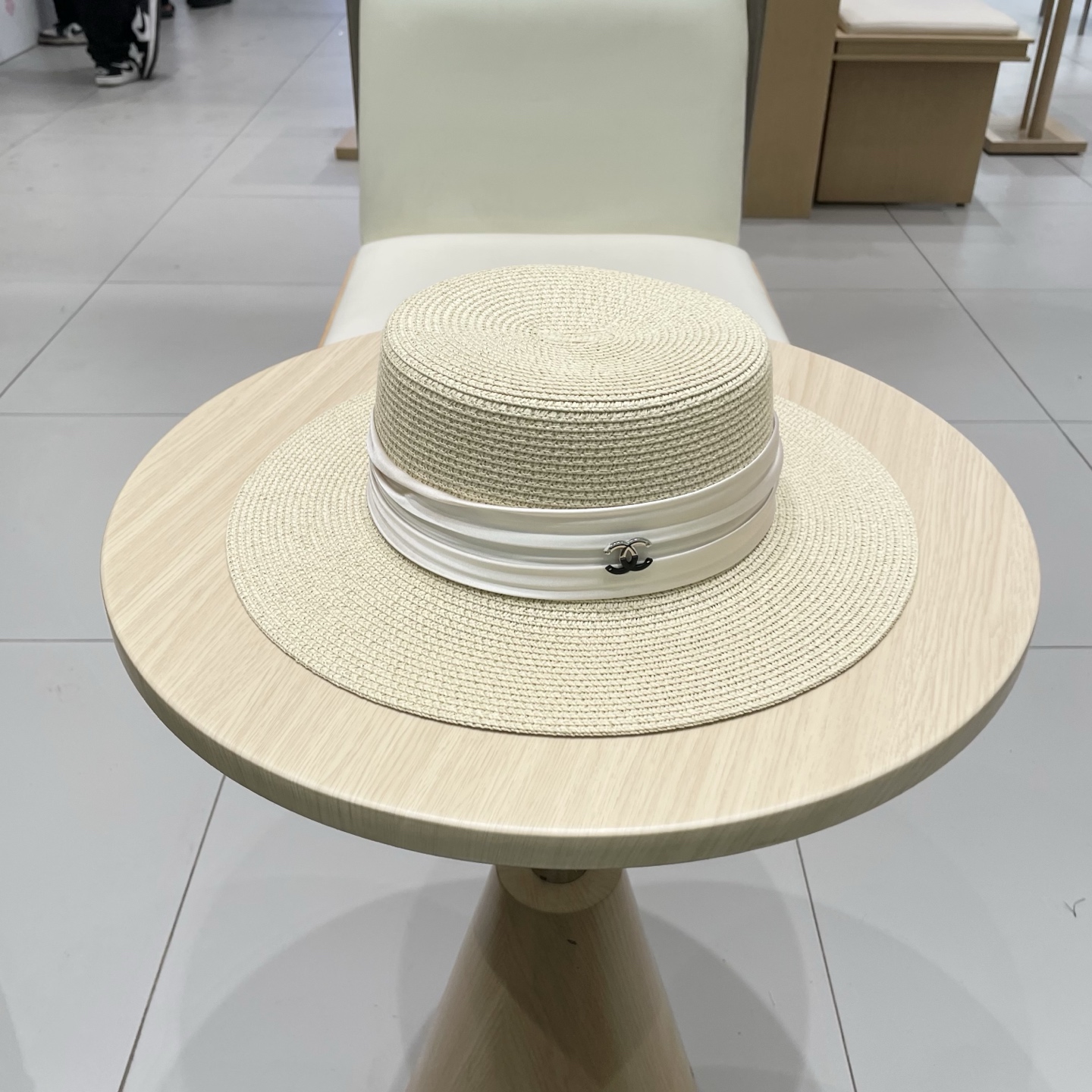 NO:353150,Chanel Chanel new straw hat, celebrity style sun hat, head circumference 57cm hat, straw hat fisherman hat baseball hat, hat, chanel, chanel, espadrilles, hatsChanel香奈儿新款草帽,名媛风遮阳帽,头围57cm帽子草帽渔夫帽棒球帽,帽子,chanel,chanel,espadrilles,hats,hat