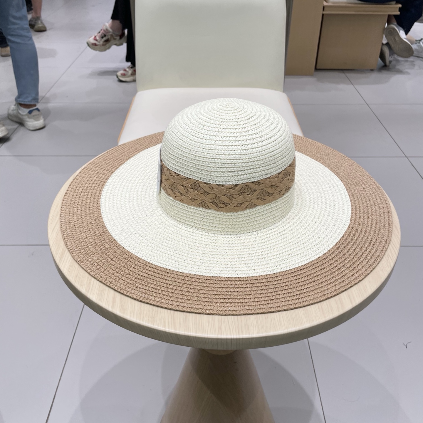 DIOR迪奥新款草帽，手工钩织草编帽，大帽檐草帽，遮阳沙滩帽可折叠，携带方便，头围57cm