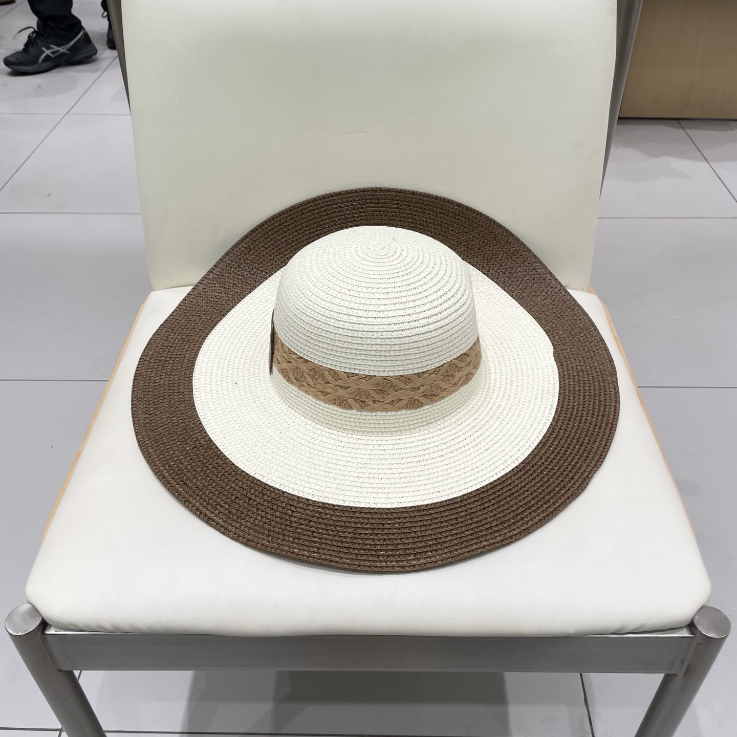 DIOR迪奥新款草帽，手工钩织草编帽，大帽檐草帽，遮阳沙滩帽可折叠，携带方便，头围57cm