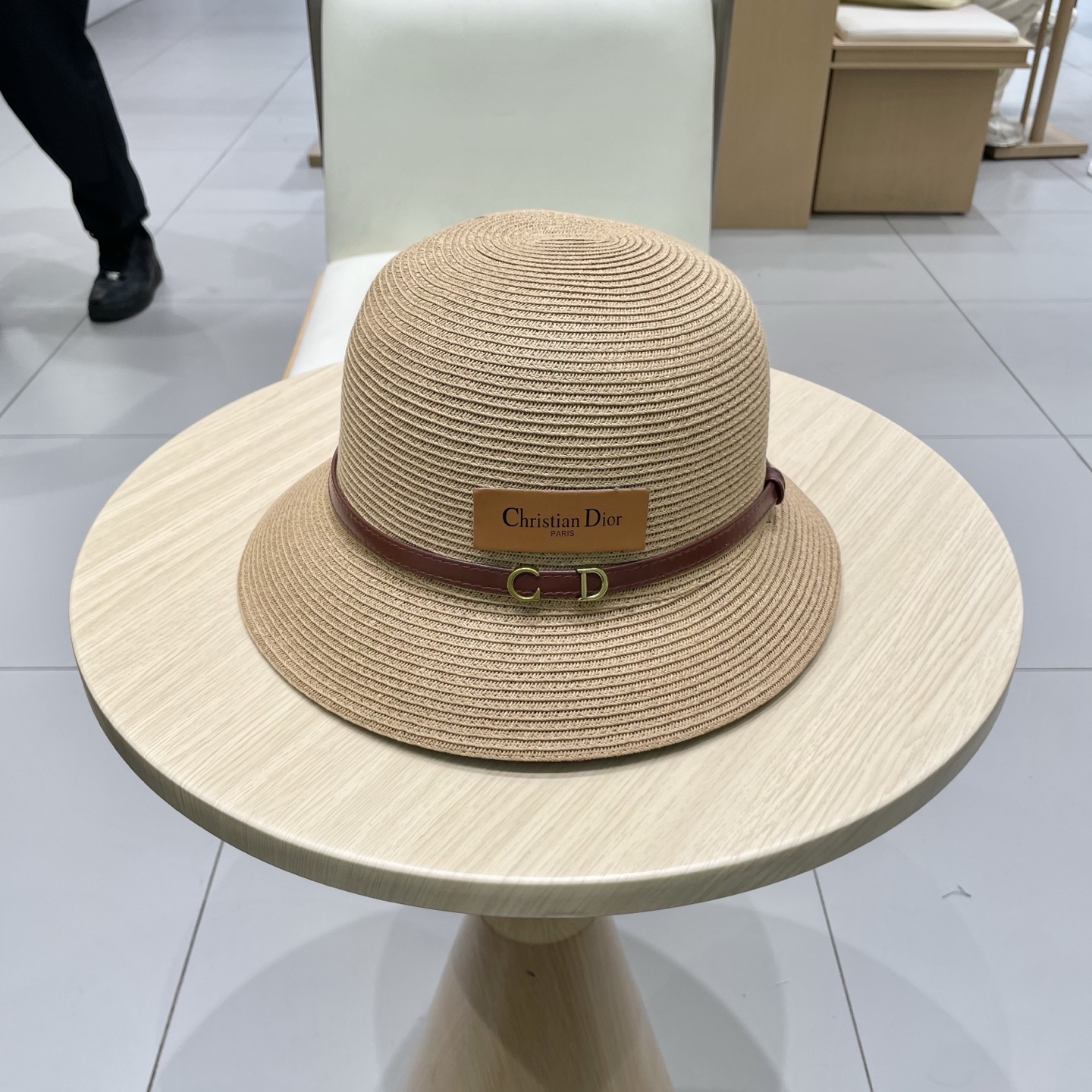 NO:353204,DIOR Straw Hat New Dome Thin Top Hat Straw Hat [Love] [Love] The workmanship is detailed, simple and elegant, and versatile item~ the first choice when you go out, it is really beautiful!  A celebrity style adjustable hat, straw hat, fisherman hat, baseball hat, hat, dior, dior, espadrilles, hatsDIOR迪奥草帽新款款圆顶细草礼帽草帽[爱心][爱心]做工细节精细,简约大方,百搭单品～出街首选,真的超美！名媛风可调节大小帽子草帽渔夫帽棒球帽,帽子,dior,dior,espadrilles,hats,hat