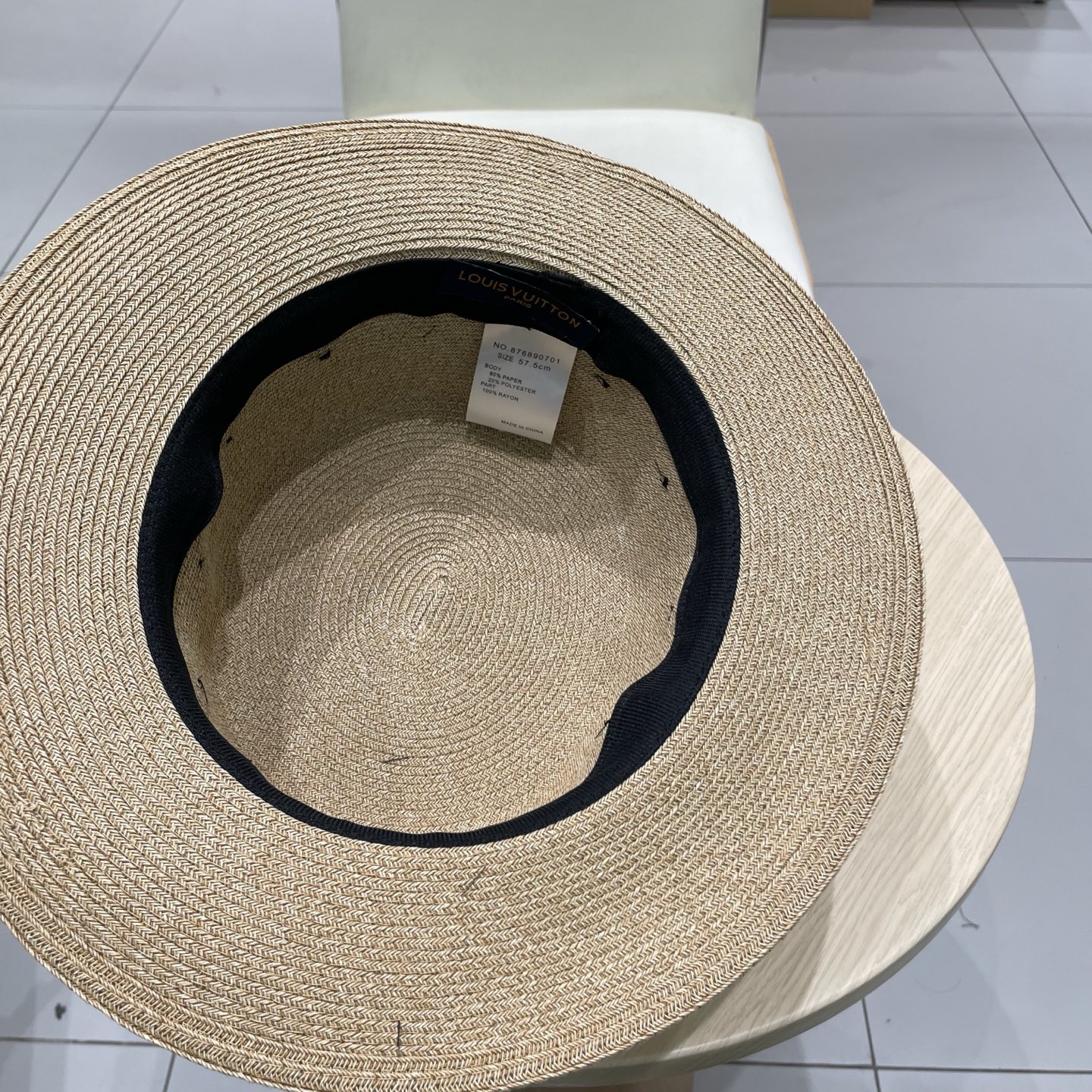  路易威登LouisVuitton😍草帽蕾丝刺绣拉菲草遮阳帽女夏季出游百搭渔夫帽法式平顶盆帽