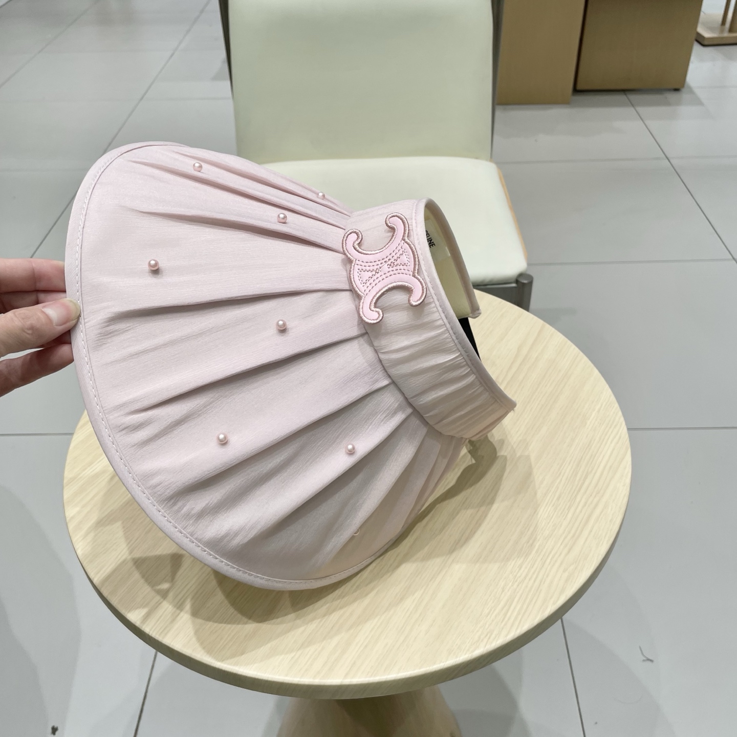 celine塞琳新款夏季防晒遮阳紫外线空顶帽百搭小香风珍珠帽女褶皱大檐太阳帽