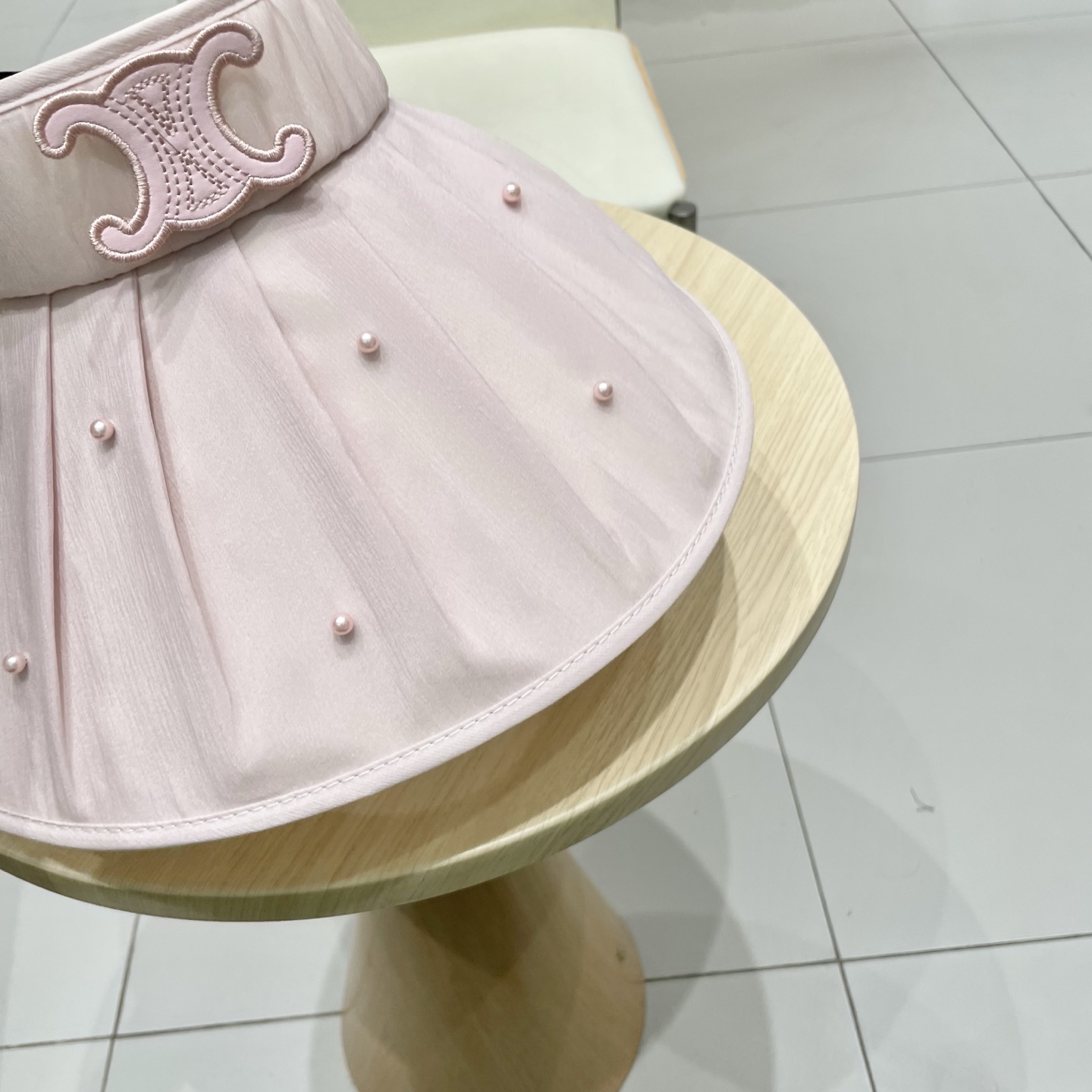 celine塞琳新款夏季防晒遮阳紫外线空顶帽百搭小香风珍珠帽女褶皱大檐太阳帽