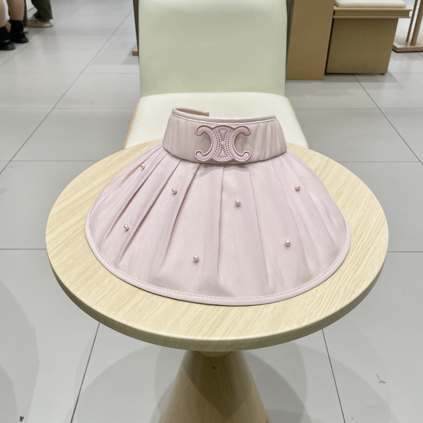 celine塞琳新款夏季防晒遮阳紫外线空顶帽百搭小香风珍珠帽女褶皱大檐太阳帽