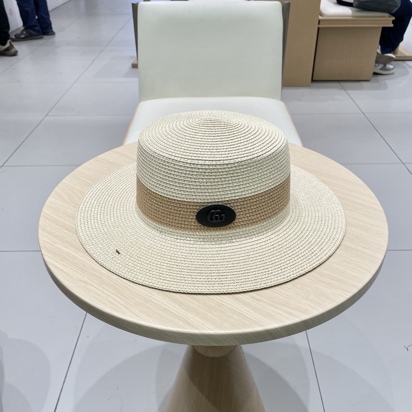 NO:343662,Gucci Guci new flat top straw hat, high-end customization, celebrity style, details are on, summer sun protection and UV protection, travel must be done, versatile and beautiful hat, straw hat, fisherman hat, baseball hat, hat, gucci, espadrilles, hatsgucci古奇新款平顶草帽,高级定制,名媛风,细节待上,夏季防晒防紫外线,出行必备,百搭好看帽子草帽渔夫帽棒球帽,帽子,gucci,espadrilles,hats,hat