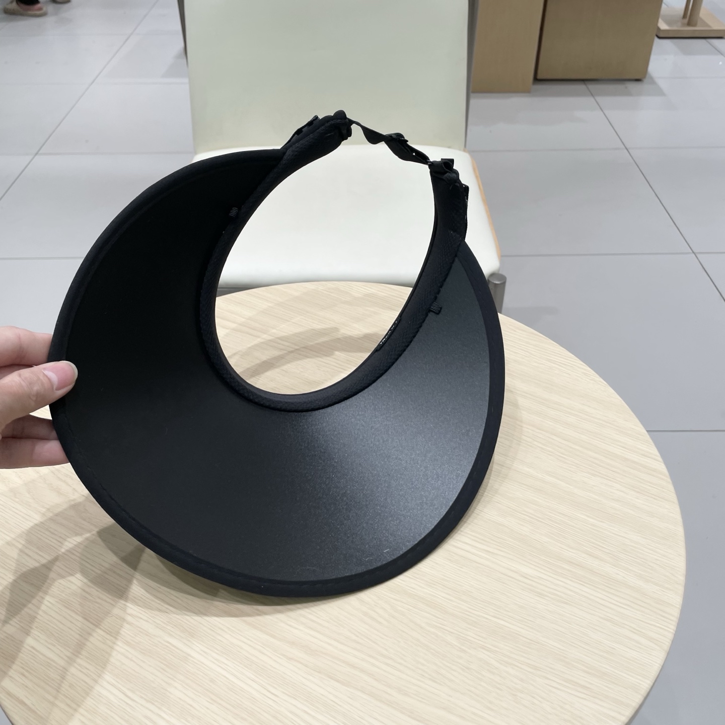  芬迪 FENDI 春夏超细装饰空顶帽 超🉑空顶系列，颜色妥妥，轻便携带！小仙女🧚人手必备