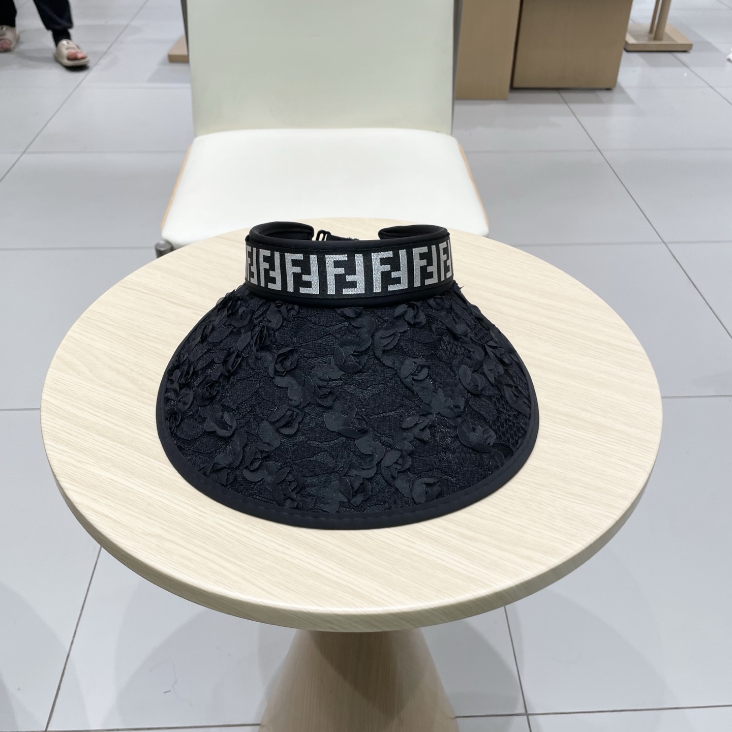  芬迪 FENDI 春夏超细装饰空顶帽 超🉑空顶系列，颜色妥妥，轻便携带！小仙女🧚人手必备