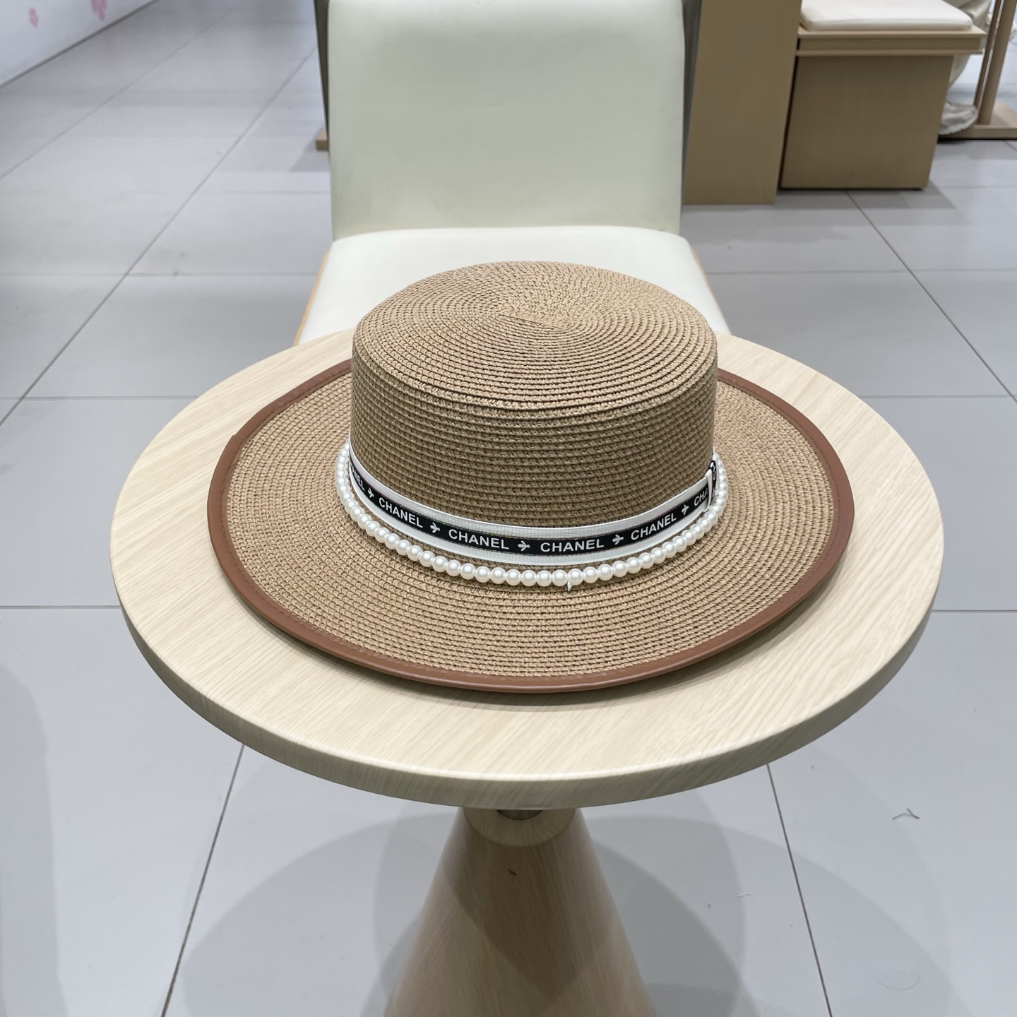 NO:343674,Chanel Chanel flat top straw hat, top hat, head circumference 57cm hat Straw hat Fisherman hat Baseball hat, hat, chanel, chanel, espadrilles, hatsChanel香奈儿平顶草帽,礼帽,头围57cm 帽子草帽渔夫帽棒球帽,帽子,chanel,chanel,espadrilles,hats,hat