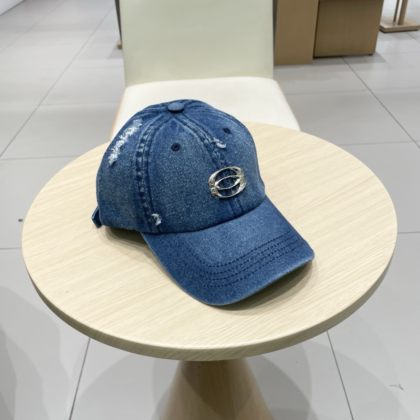  新品Balenciaga巴黎世家新款牛仔棒球帽
现货秒发🧢简约时尚超级无敌好看的帽子！情侣款！原单货比