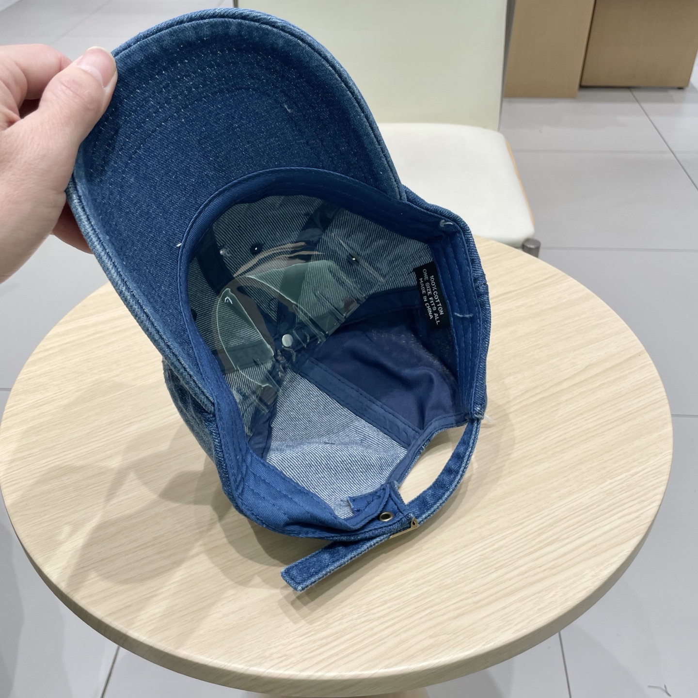  新品Balenciaga巴黎世家新款牛仔棒球帽
现货秒发🧢简约时尚超级无敌好看的帽子！情侣款！原单货比