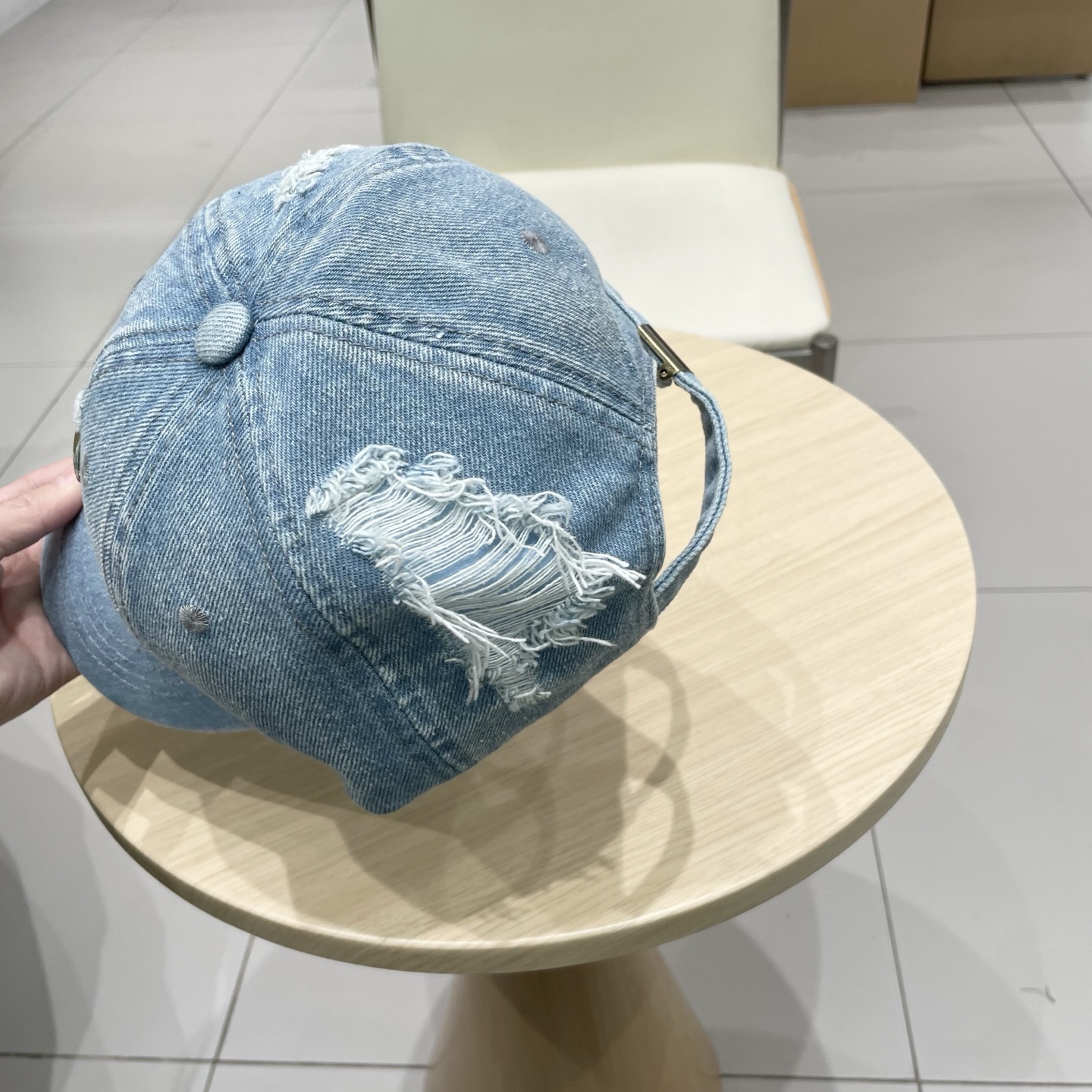  新品Balenciaga巴黎世家新款牛仔棒球帽
现货秒发🧢简约时尚超级无敌好看的帽子！情侣款！原单货比