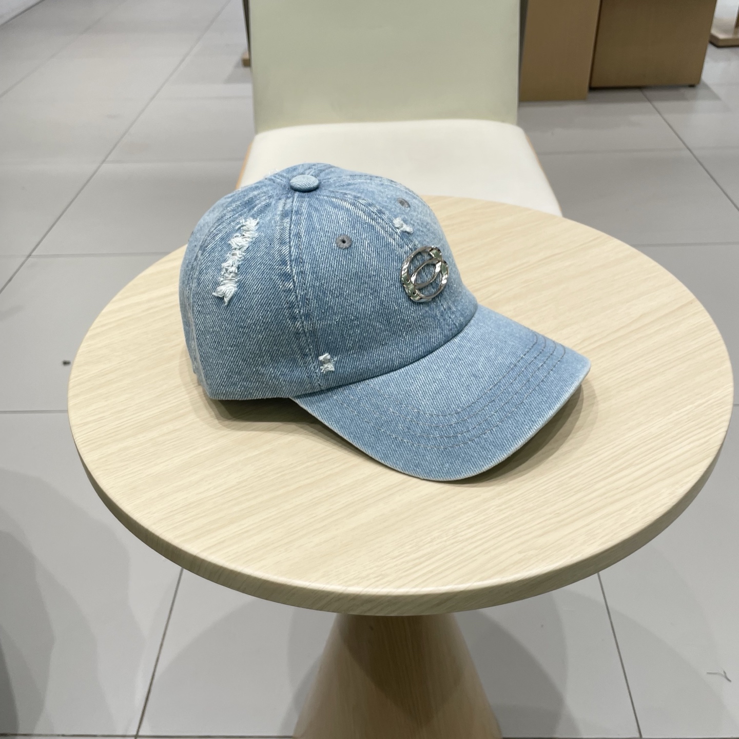  新品Balenciaga巴黎世家新款牛仔棒球帽
现货秒发🧢简约时尚超级无敌好看的帽子！情侣款！原单货比