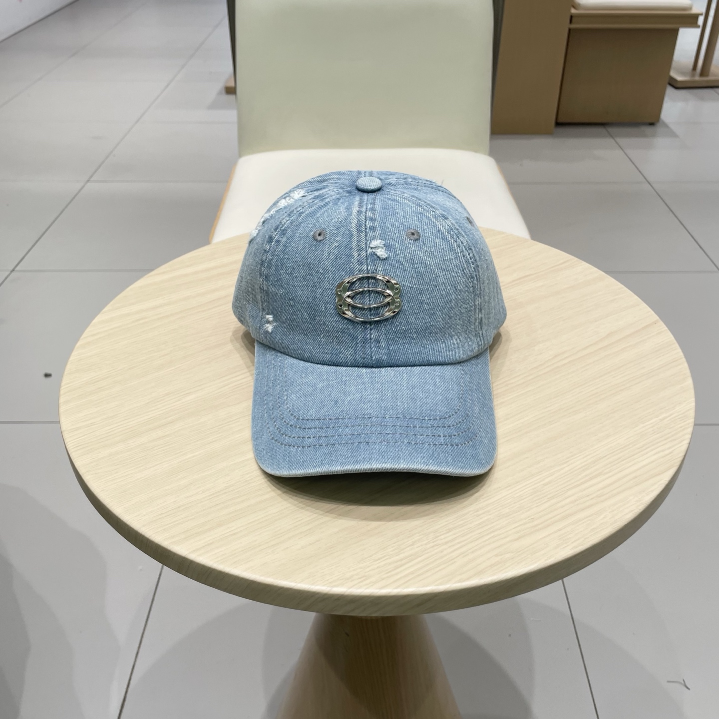  新品Balenciaga巴黎世家新款牛仔棒球帽
现货秒发🧢简约时尚超级无敌好看的帽子！情侣款！原单货比