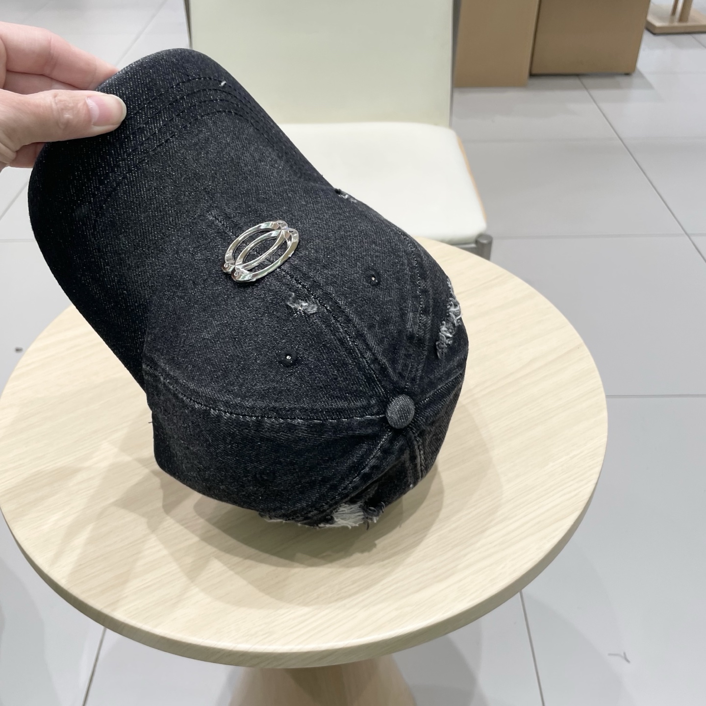  新品Balenciaga巴黎世家新款牛仔棒球帽
现货秒发🧢简约时尚超级无敌好看的帽子！情侣款！原单货比