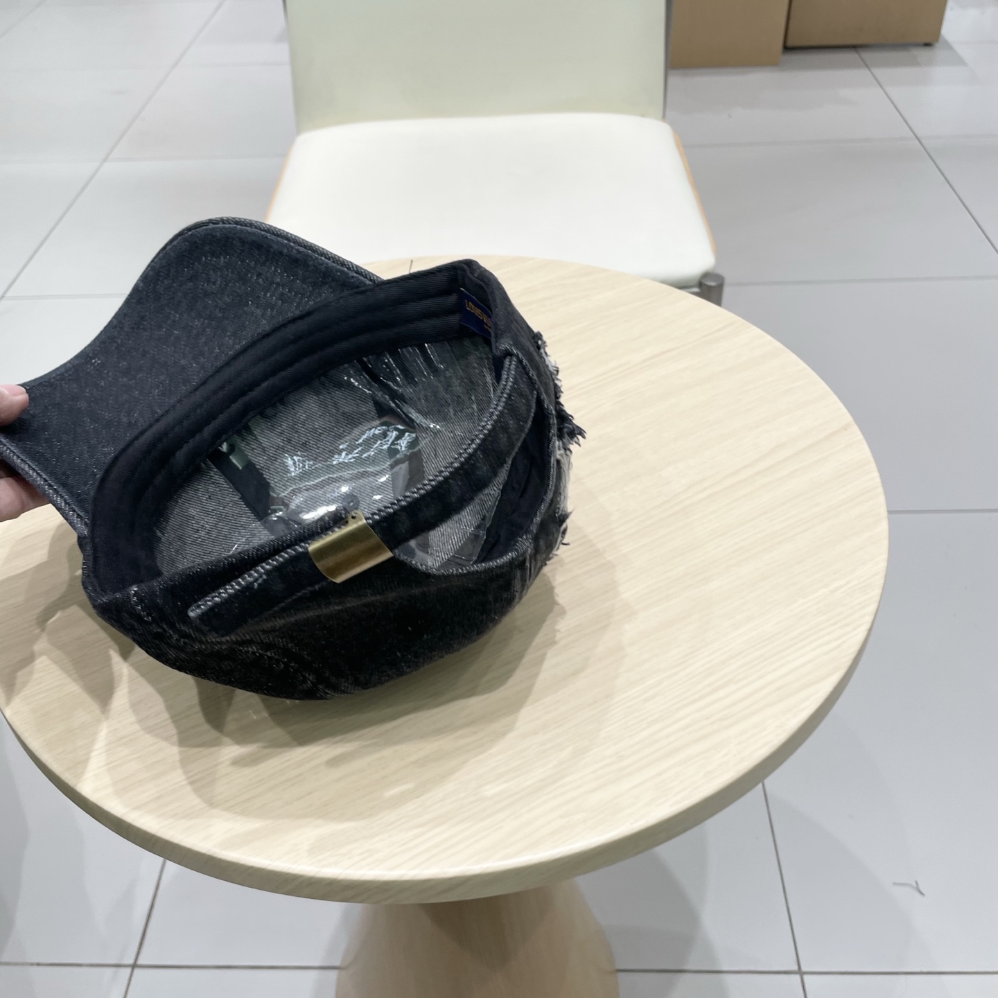 新品Balenciaga巴黎世家新款牛仔棒球帽
现货秒发🧢简约时尚超级无敌好看的帽子！情侣款！原单货比