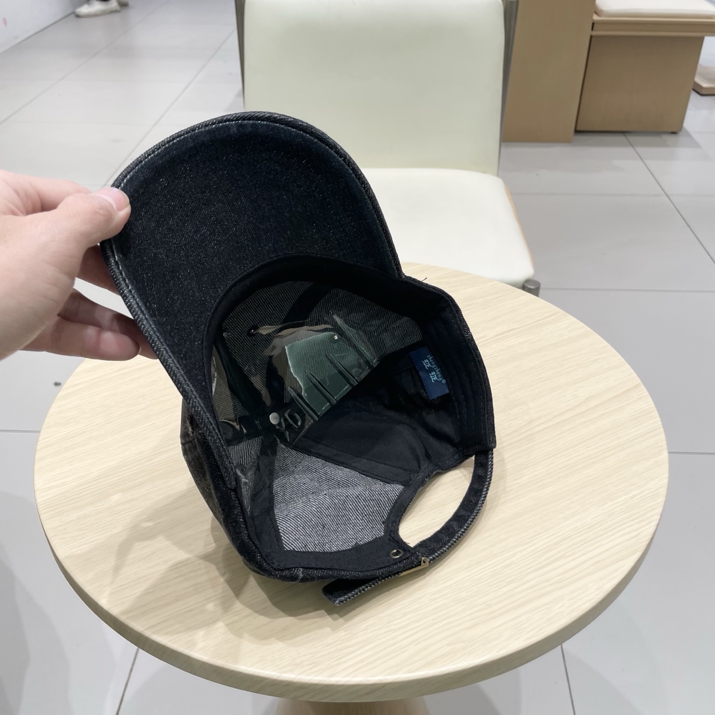  新品Balenciaga巴黎世家新款牛仔棒球帽
现货秒发🧢简约时尚超级无敌好看的帽子！情侣款！原单货比