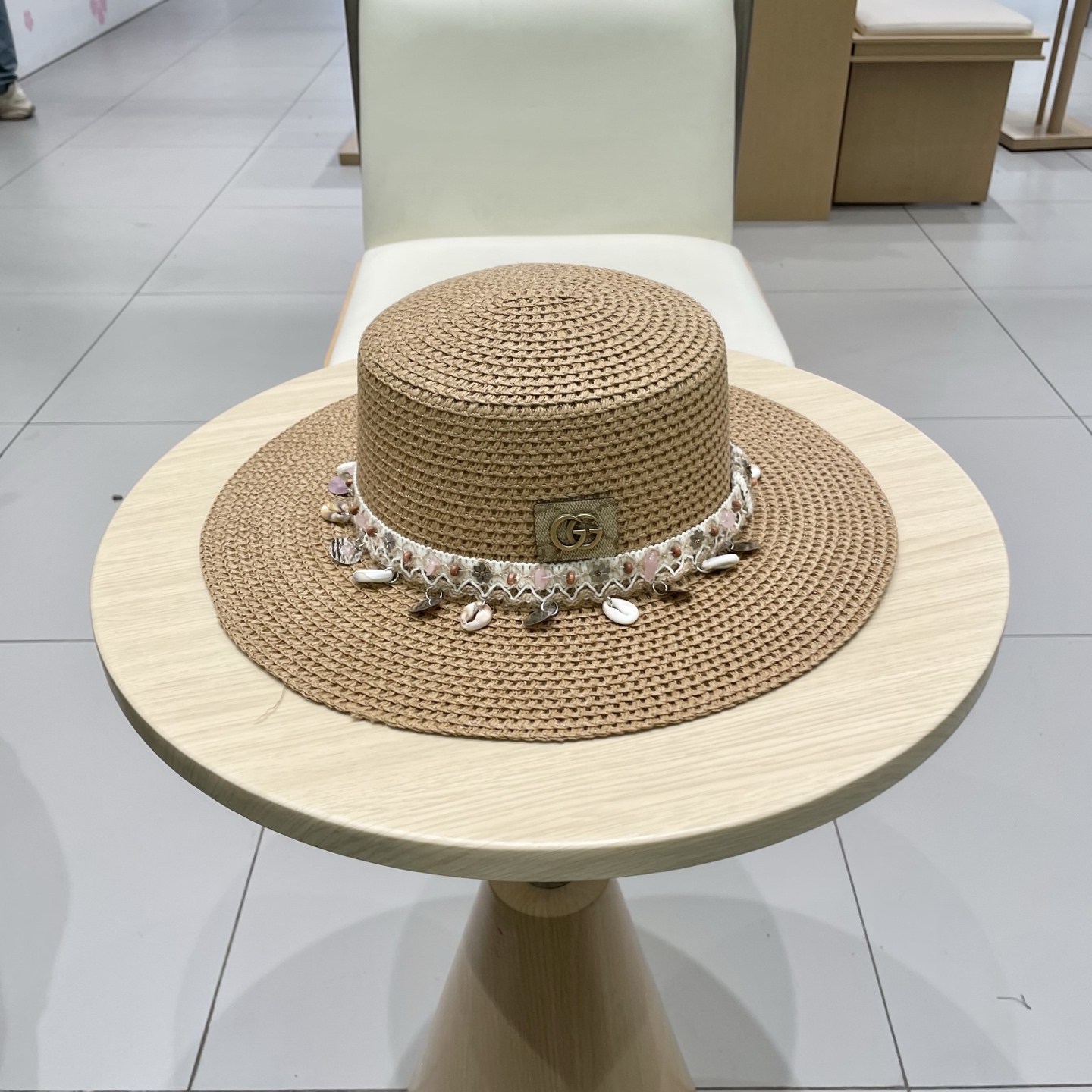 NO:343687,Gucci Gucci new style ethnic straw hat women summer fashion trend outdoor travel face shape sun hat flat hat straw hat fisherman hat baseball hat, hat, gucci, espadrilles, hatsgucci古奇新款民族风草帽子女夏季时尚潮流户外出游修饰脸型遮阳太阳帽平顶帽子草帽渔夫帽棒球帽,帽子,gucci,espadrilles,hats,hat
