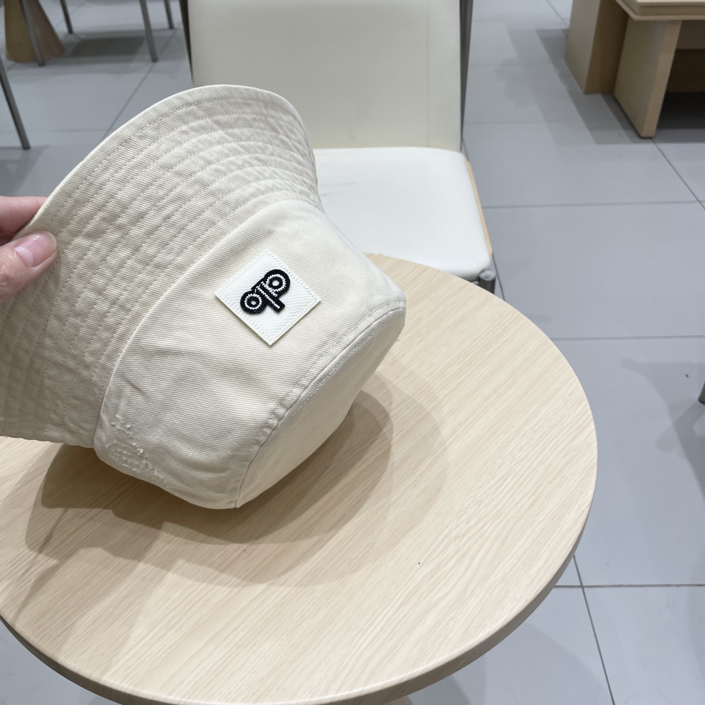 爆款🔥Alo新款渔夫帽
纯棉面料，简约时尚更透气，超火爆
现货秒发