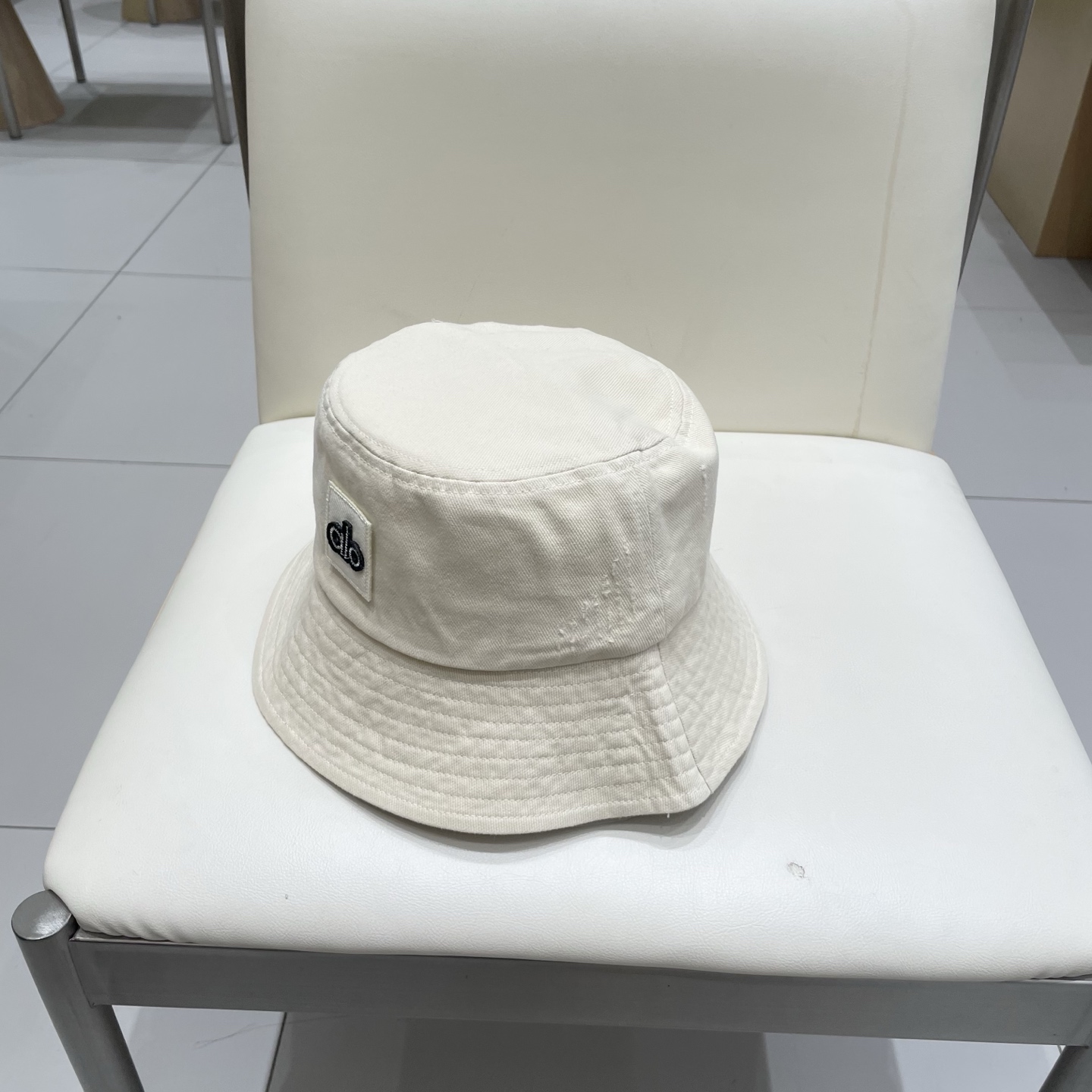 爆款🔥Alo新款渔夫帽
纯棉面料，简约时尚更透气，超火爆
现货秒发