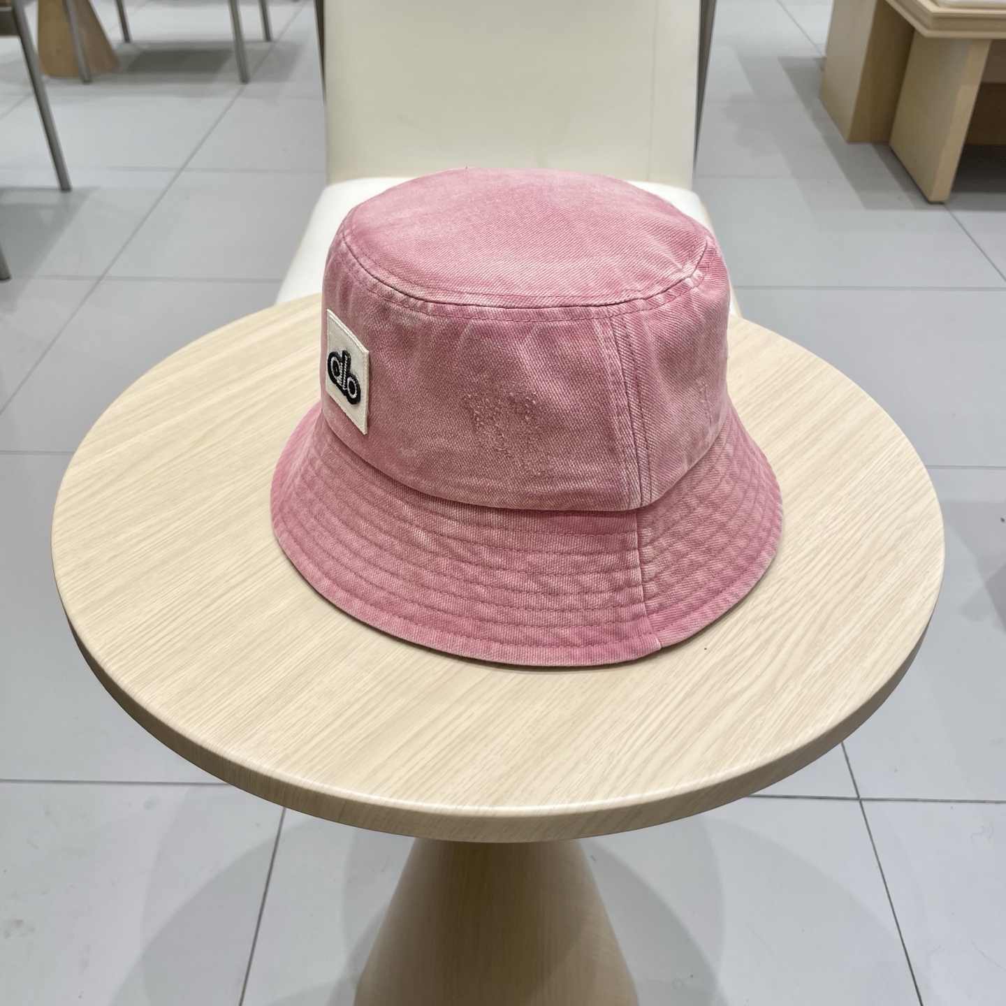 爆款🔥Alo新款渔夫帽
纯棉面料，简约时尚更透气，超火爆
现货秒发