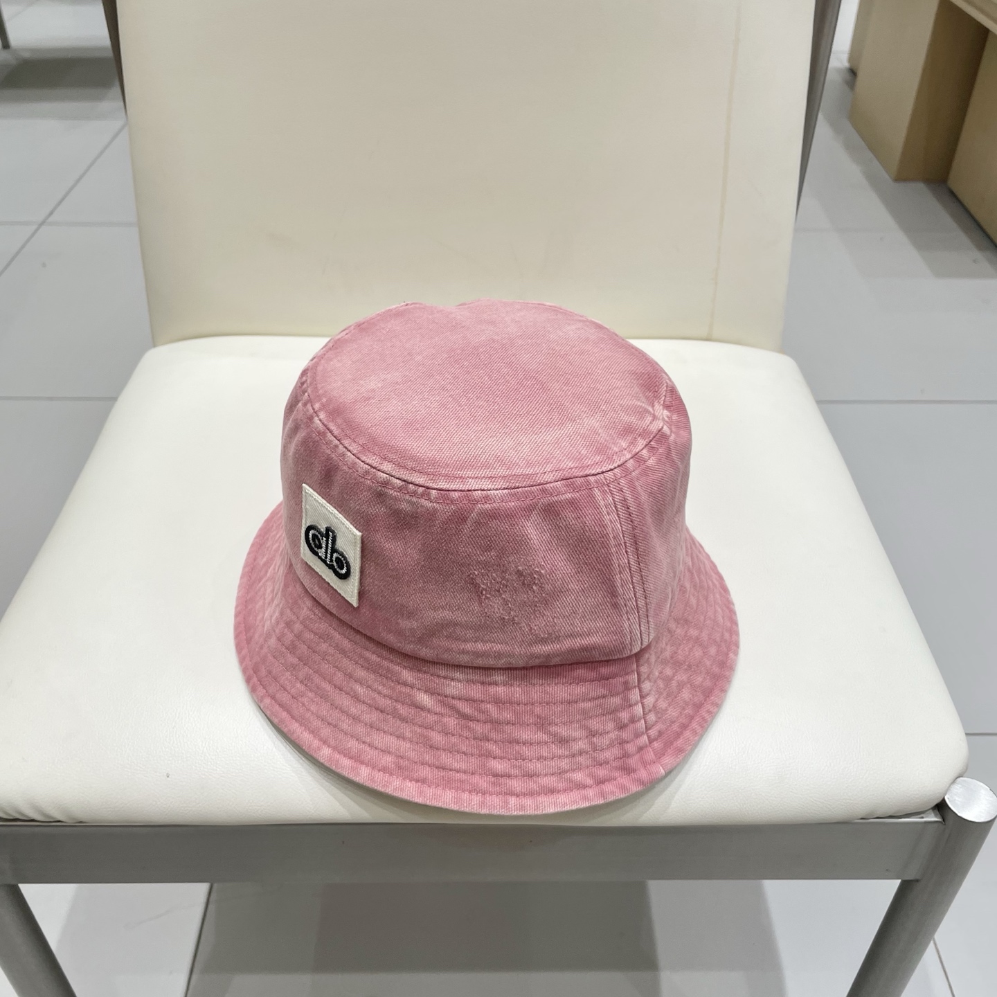 爆款🔥Alo新款渔夫帽
纯棉面料，简约时尚更透气，超火爆
现货秒发