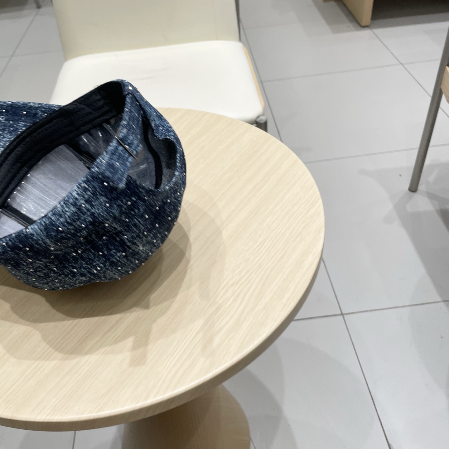 alo 新款定制棒球帽
🧢 设计感满满
日常穿搭 甜酷十足‼️
洋气 高级 不挑人‼️